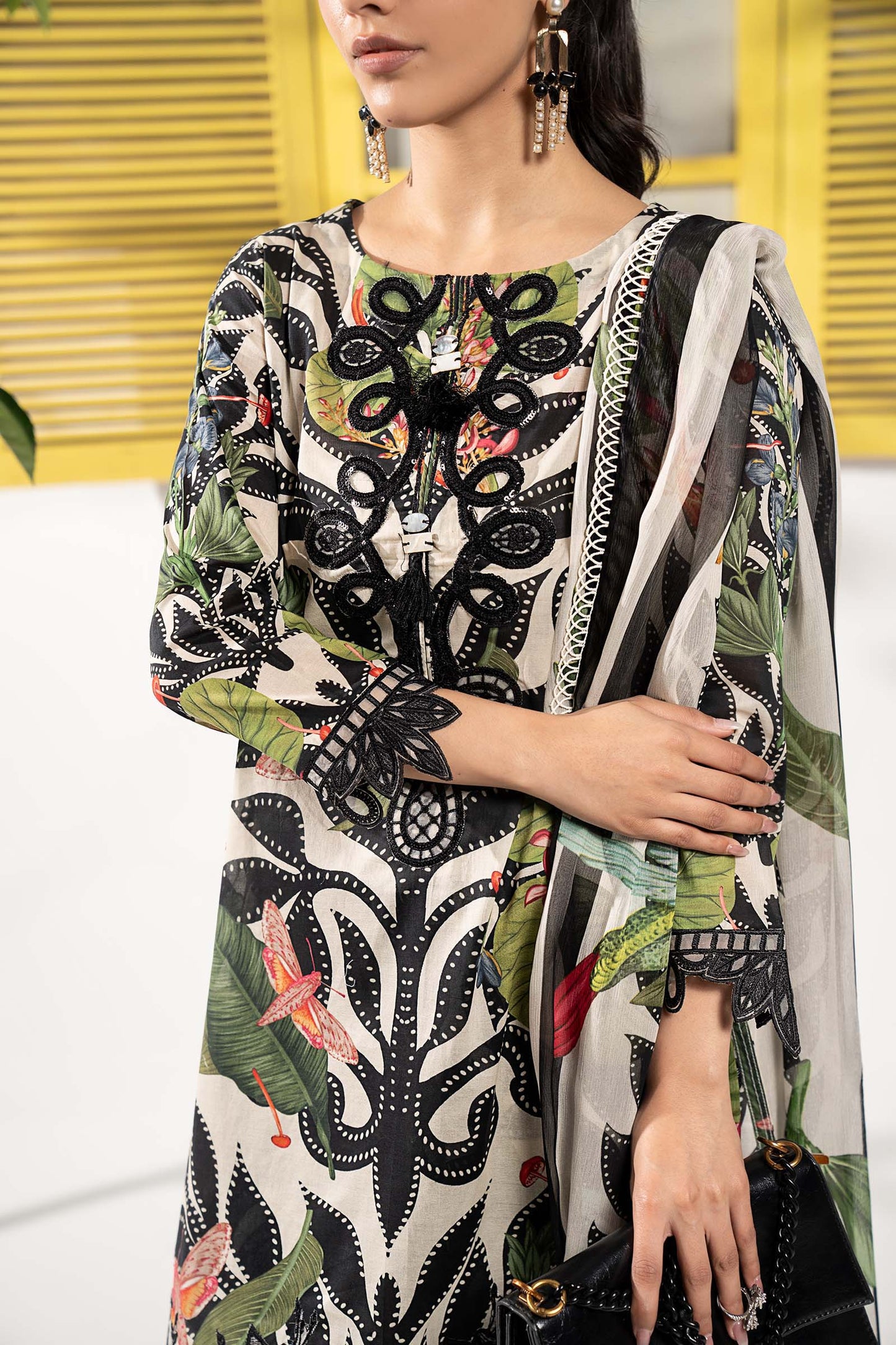 3 Piece Embroidered Lawn Suit