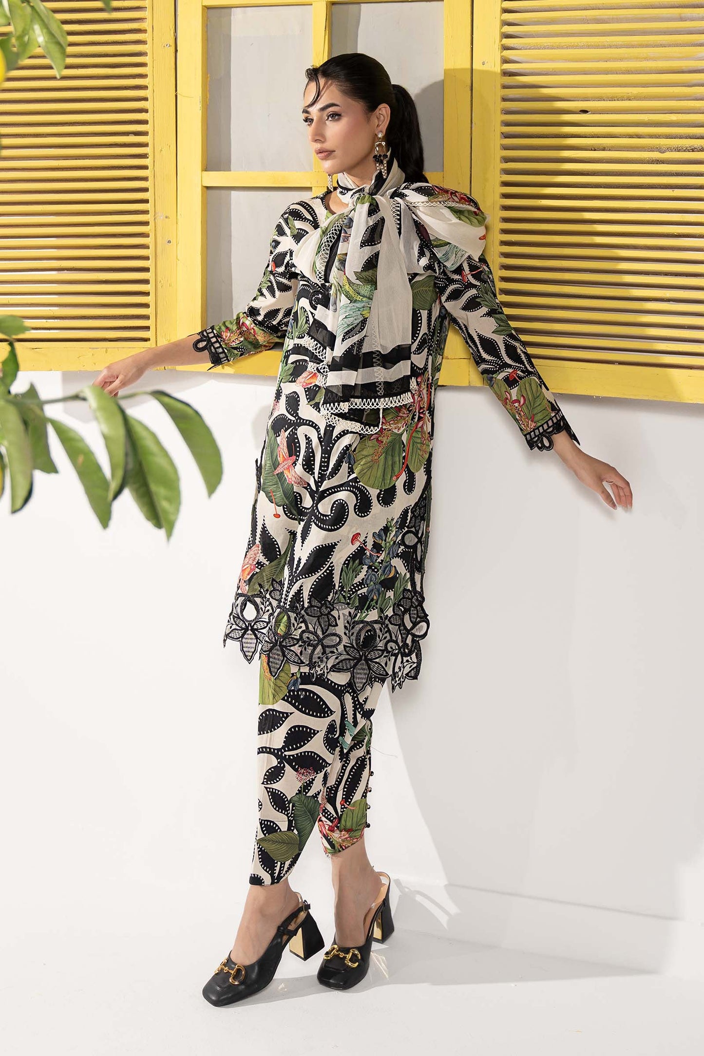 3 Piece Embroidered Lawn Suit