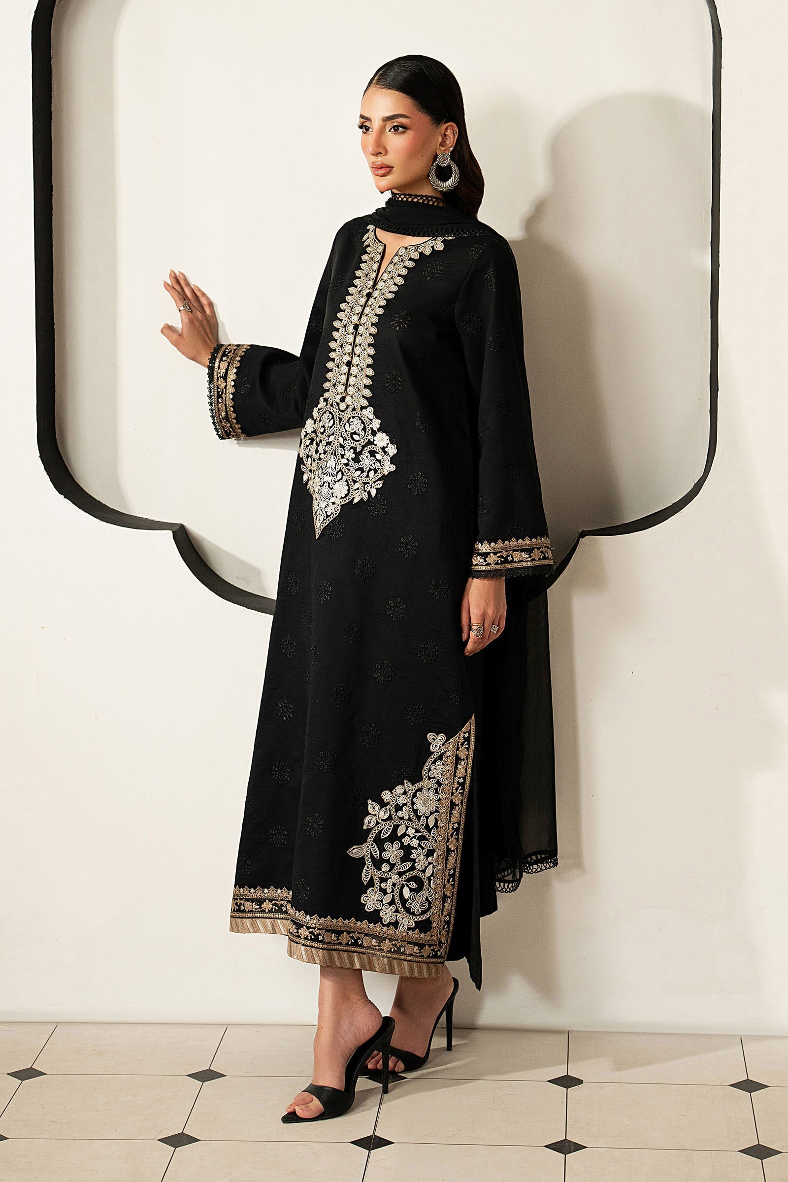 3 Piece Embroidered Lawn Suit