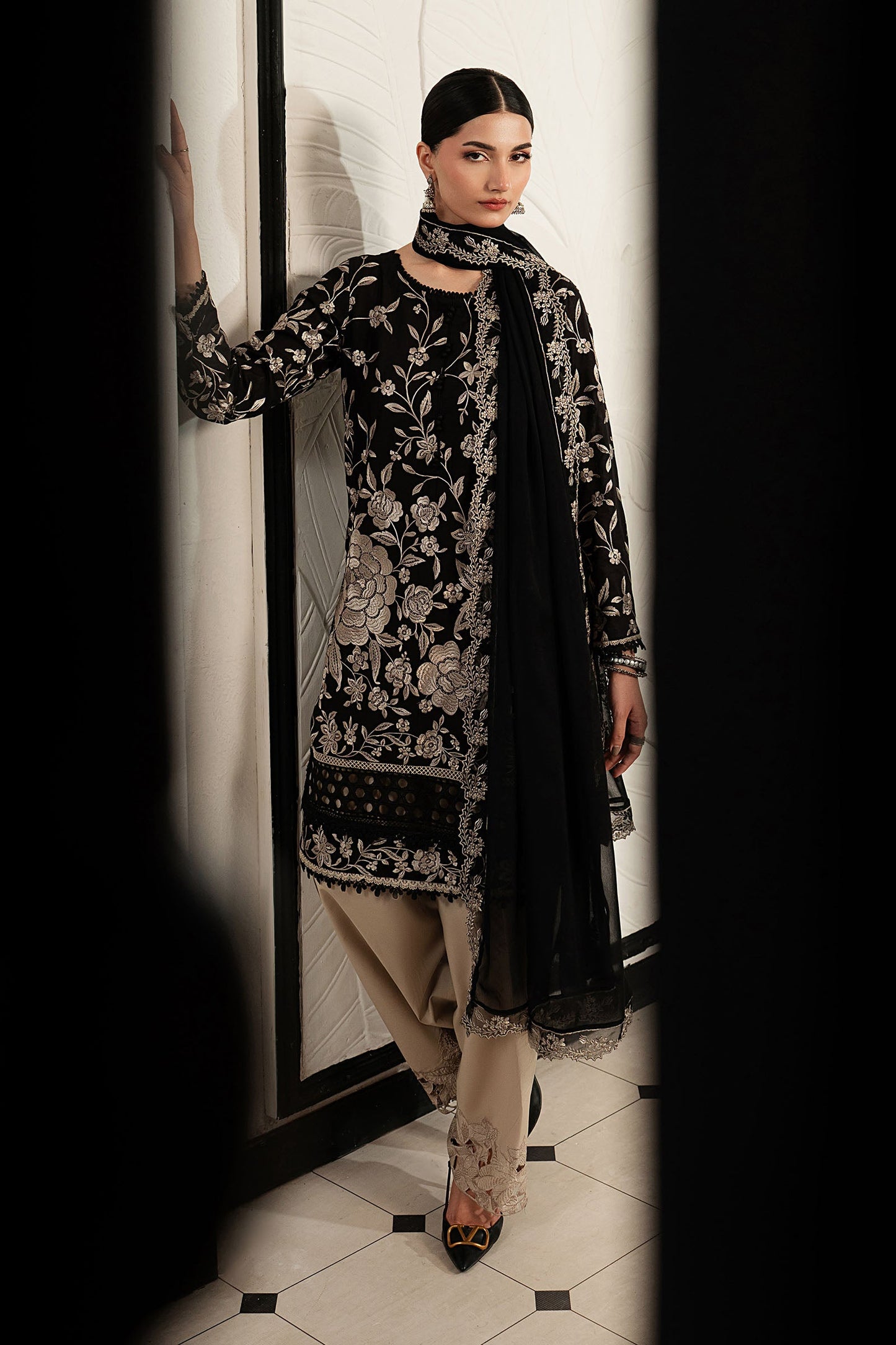 3 Piece Embroidered Lawn Suit