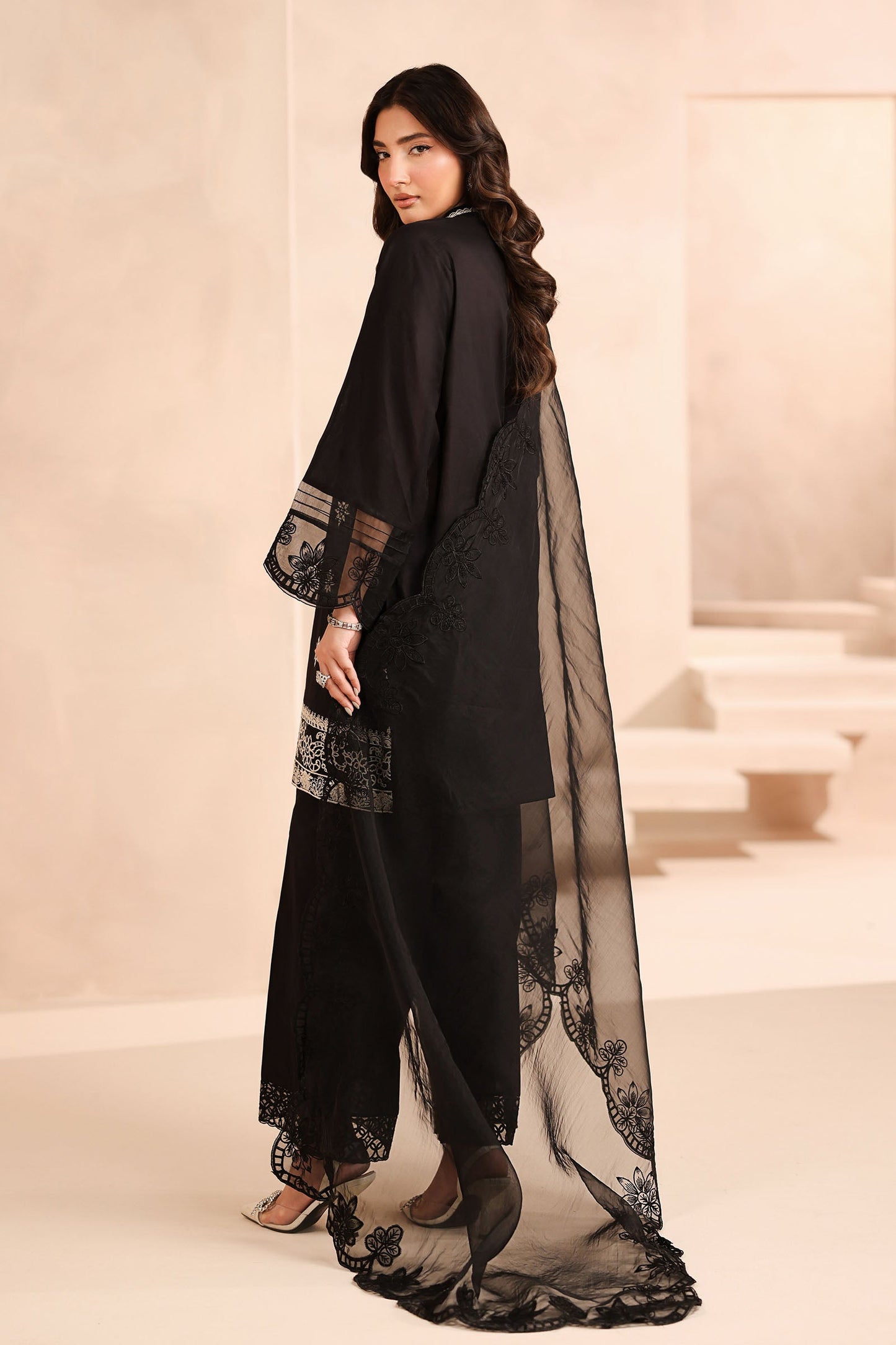 3 Piece Embroidered Lawn Suit