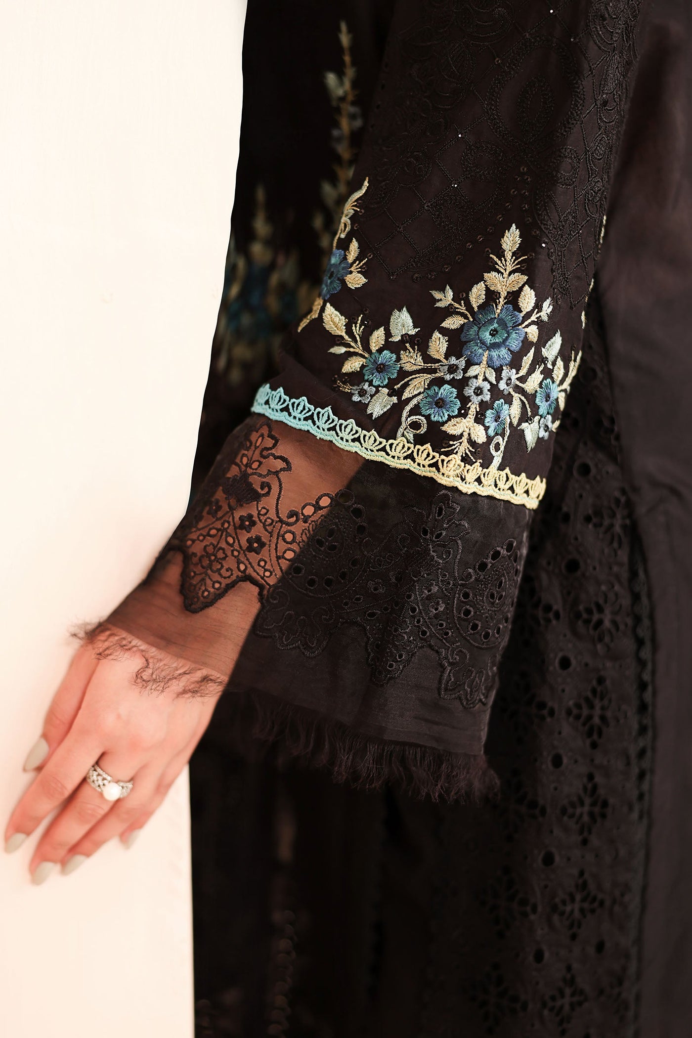 3 Piece Embroidered Lawn Suit