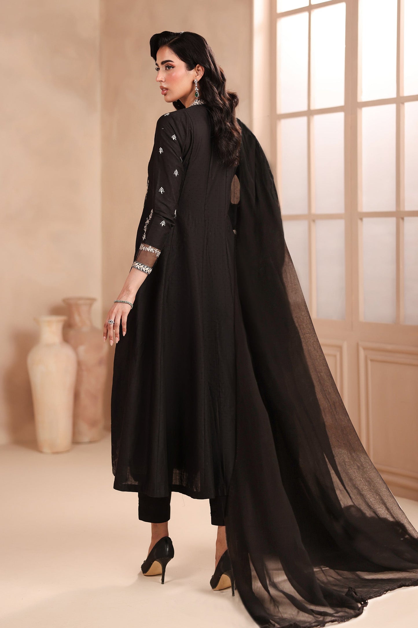 3 Piece Embroidered Lawn Suit