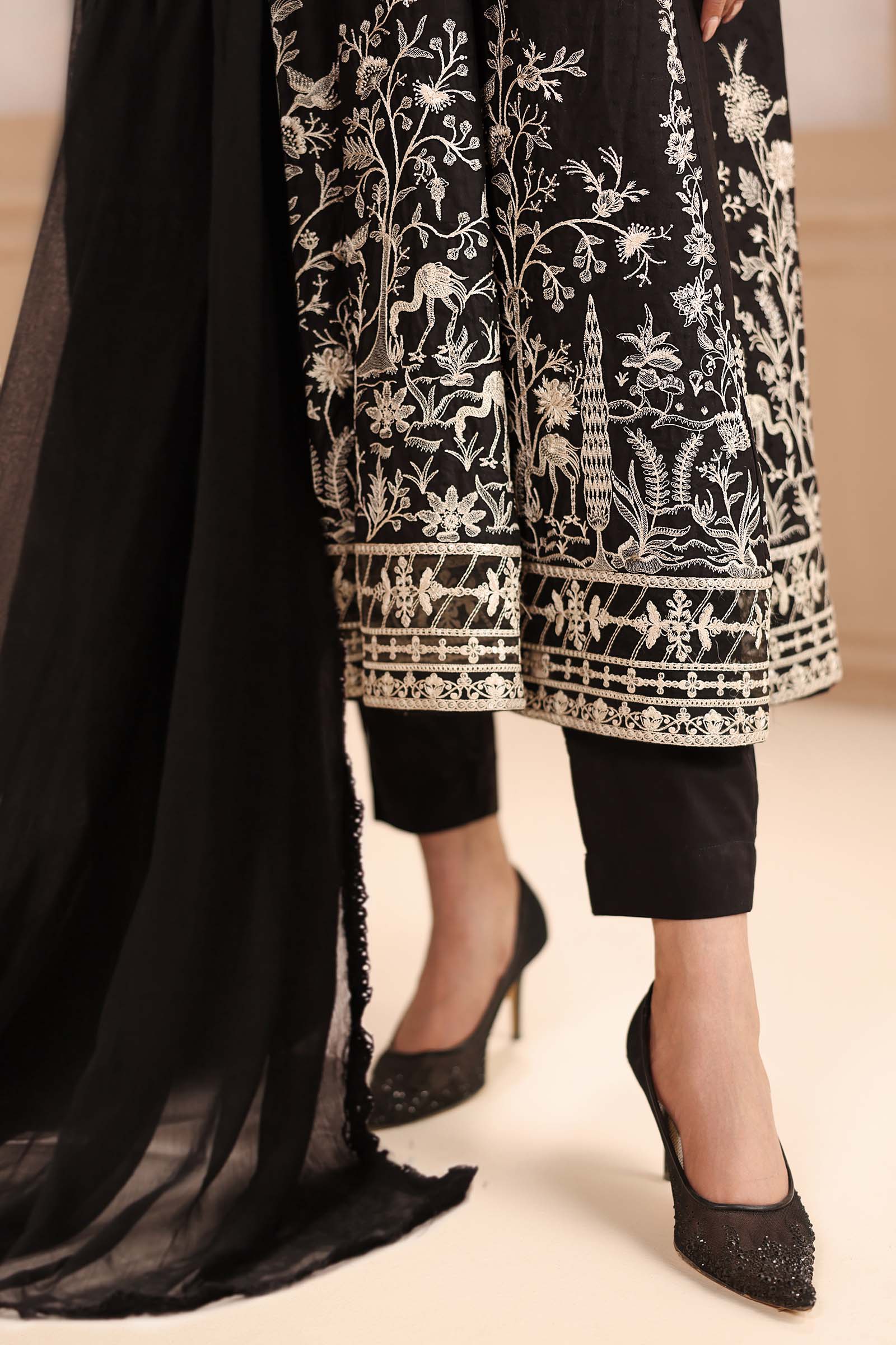 3 Piece Embroidered Lawn Suit