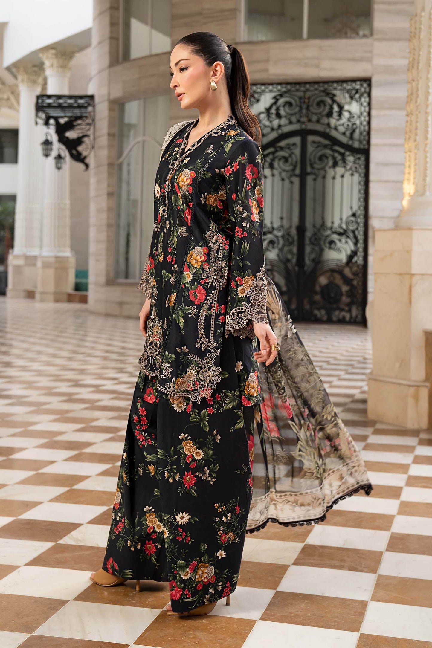 3 Piece Embroidered Lawn Suit
