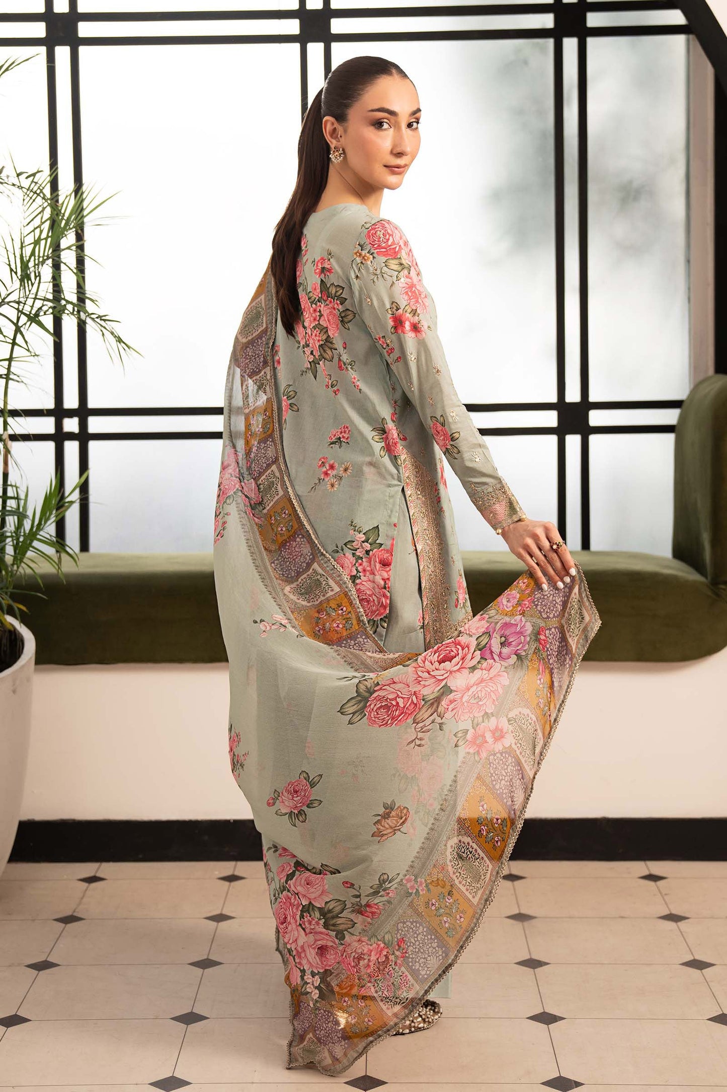 3 Piece Embroidered Lawn Suit
