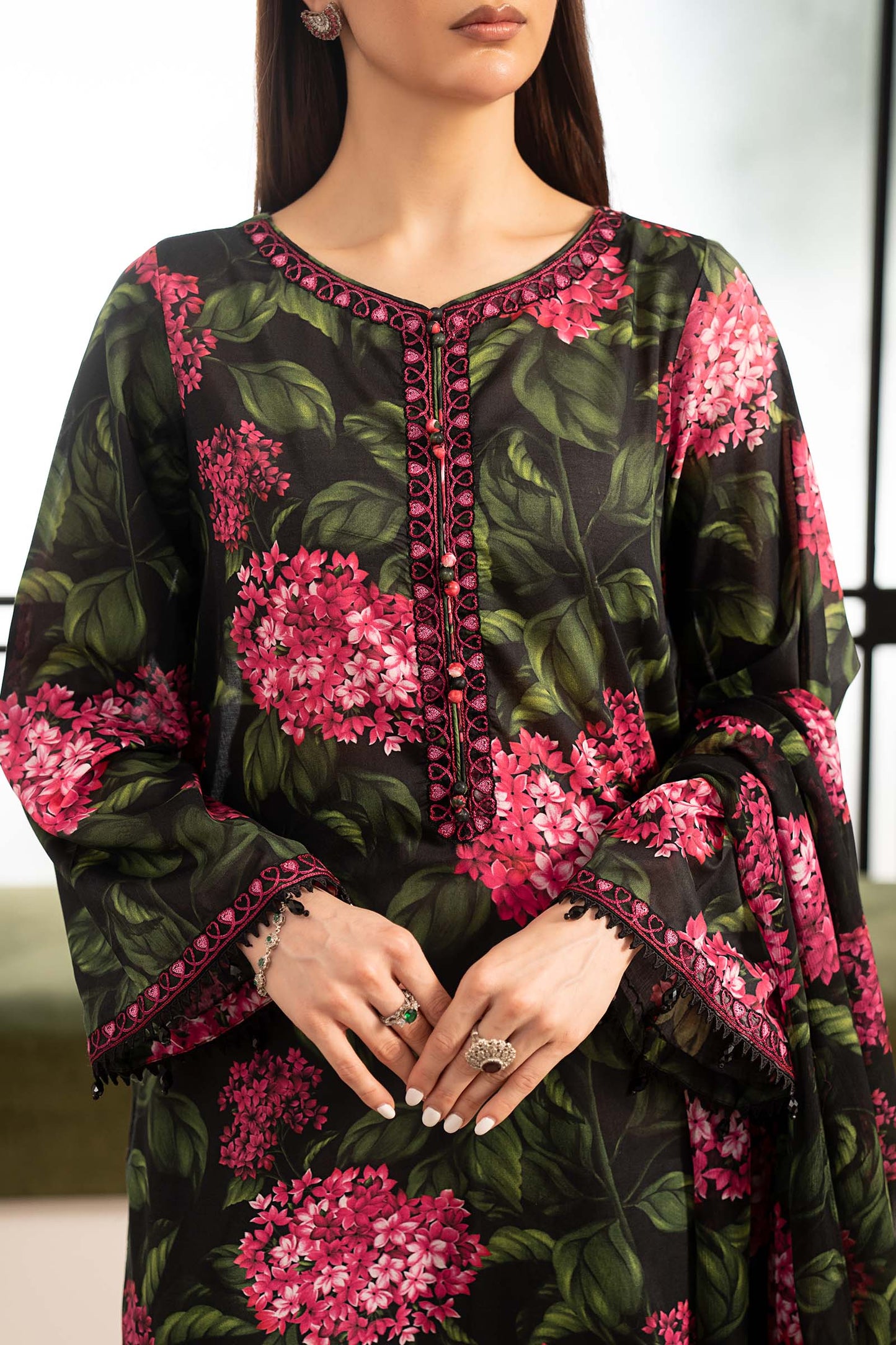 3 Piece Embroidered Lawn Suit