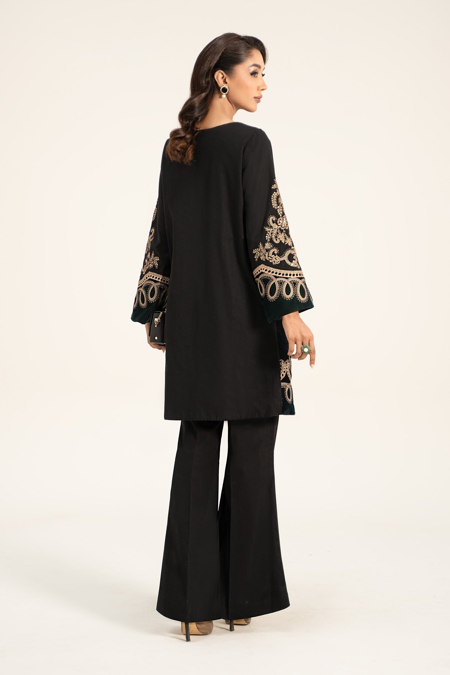3 Piece Embroidered Khaddar Suit