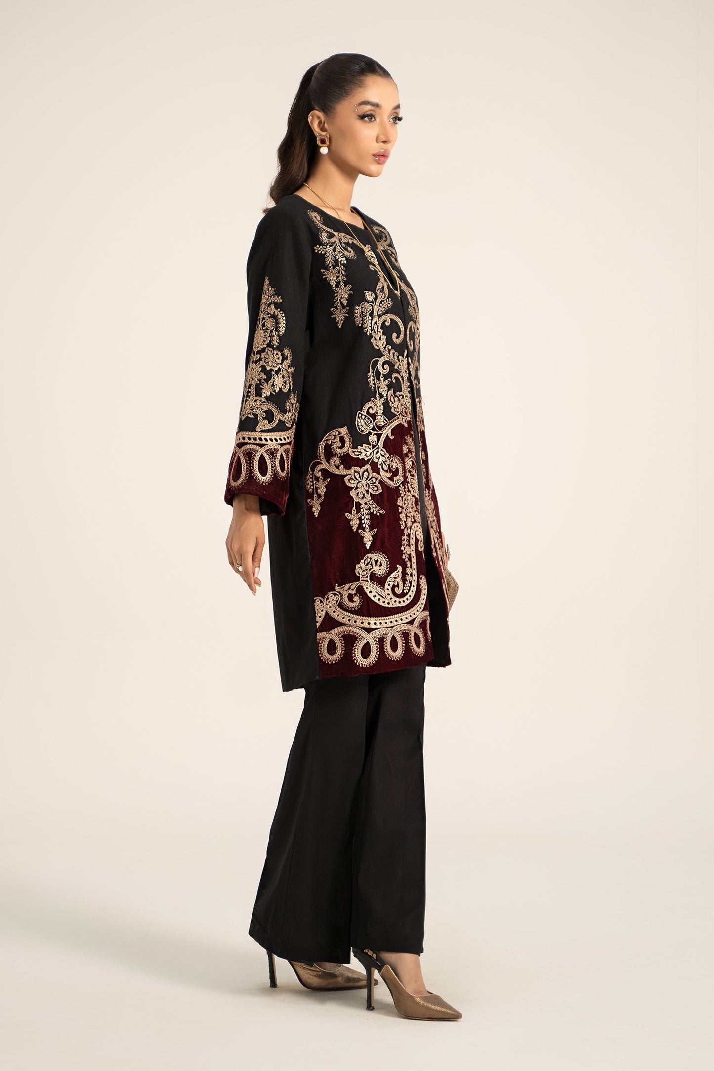 3 Piece Embroidered Khaddar Suit