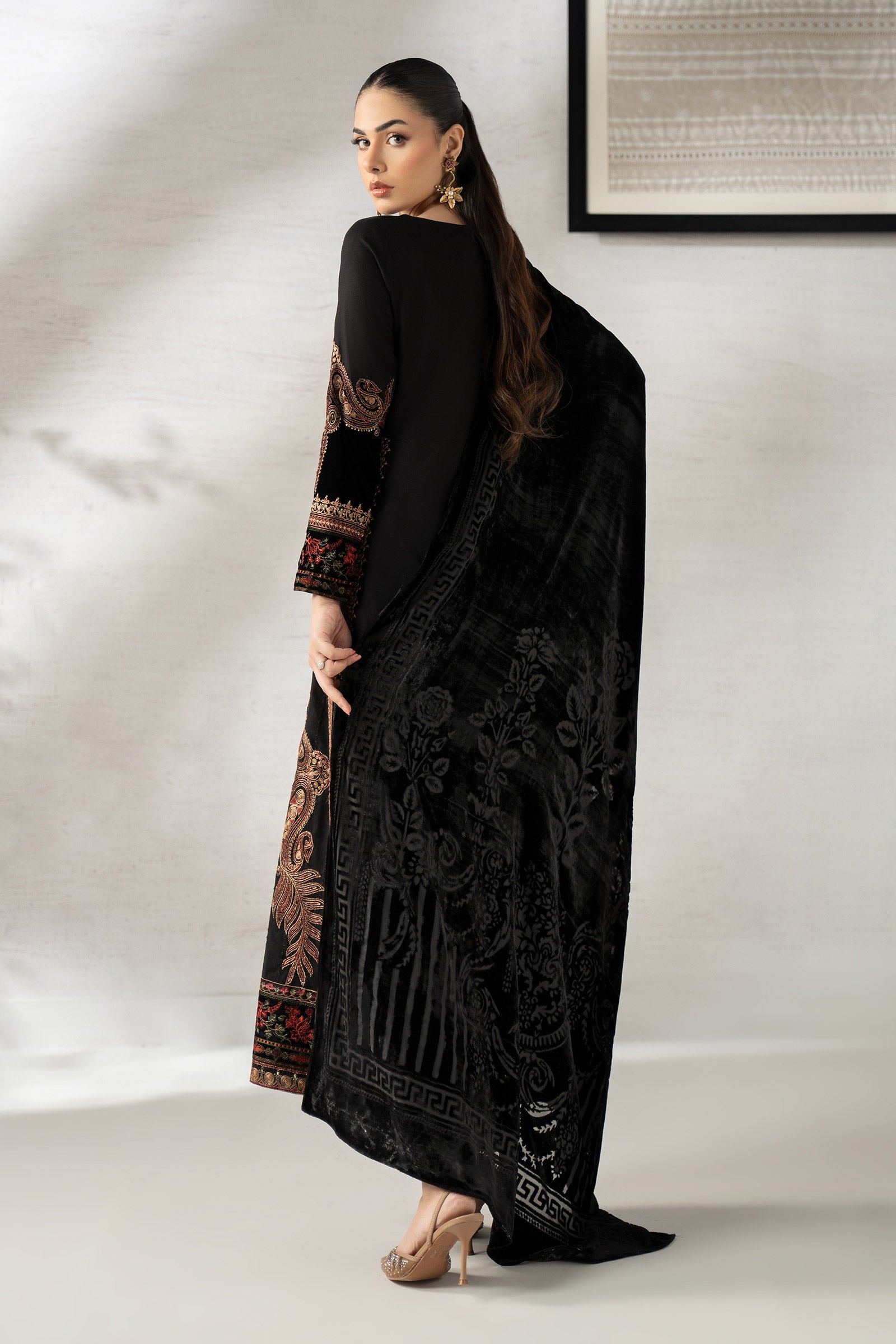 3 Piece Embroidered Khaddar Suit