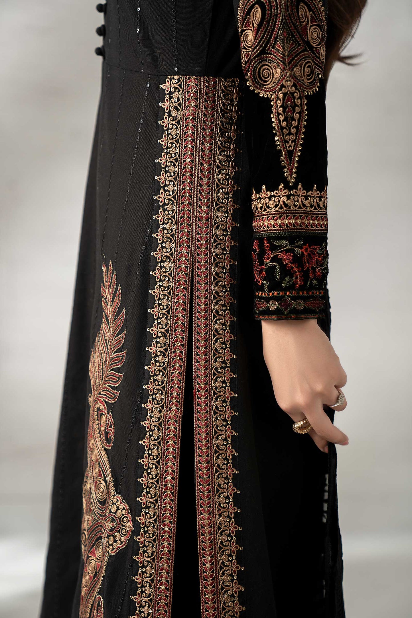 3 Piece Embroidered Khaddar Suit