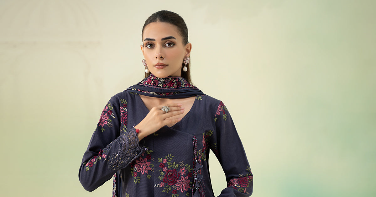 3 Piece Embroidered Khaddar Suit