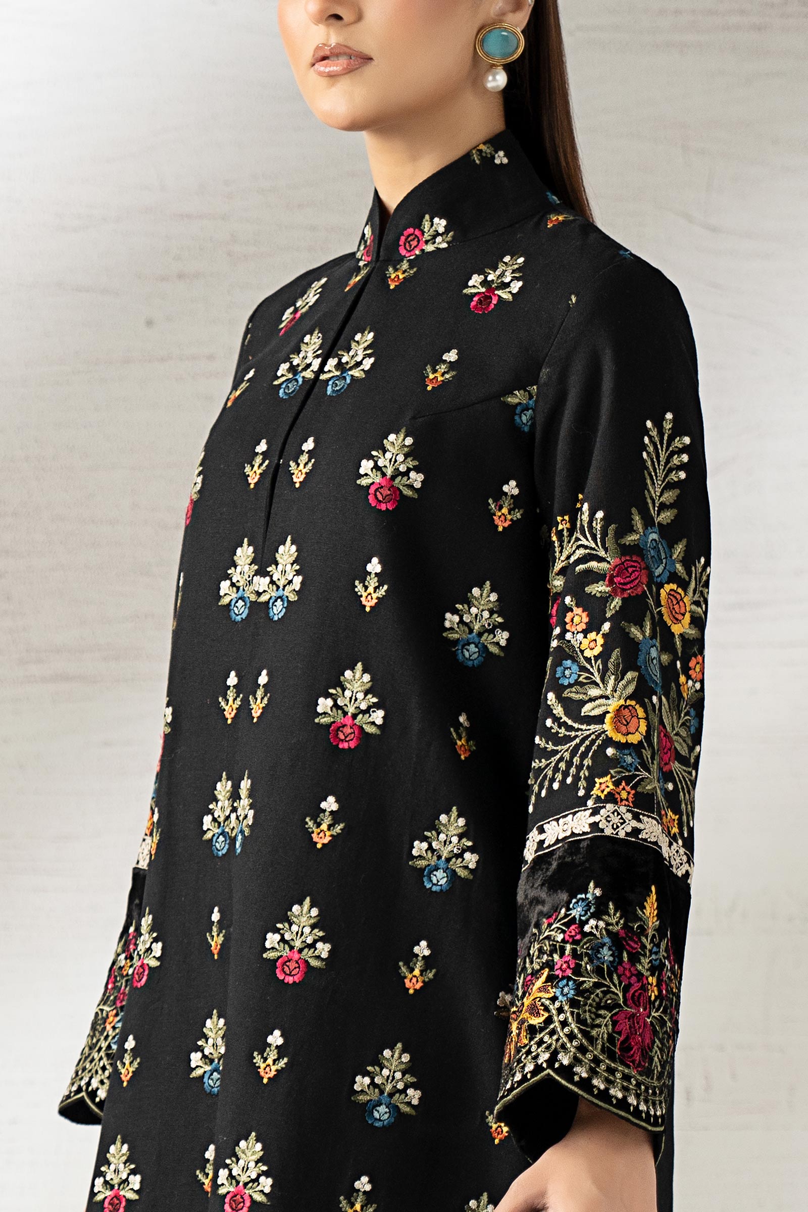 3 Piece Embroidered Khaddar Suit