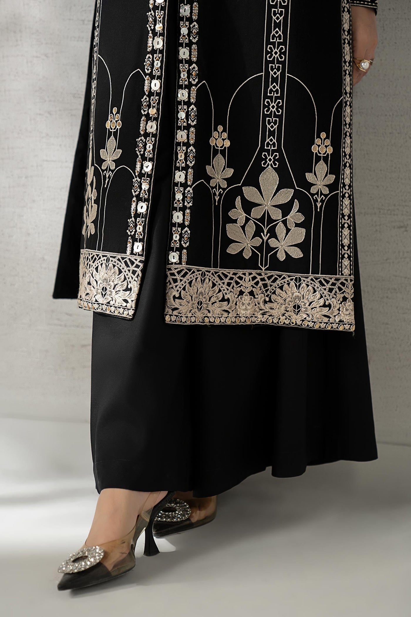 3 Piece Embroidered Khaddar Suit