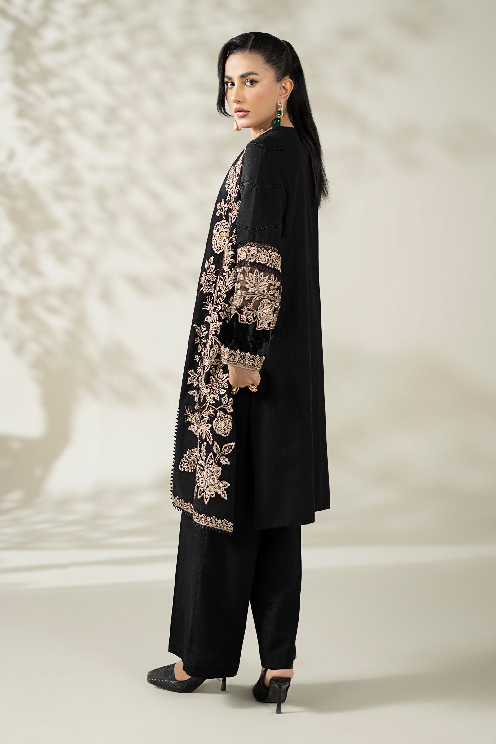 3 Piece Embroidered Khaddar Suit