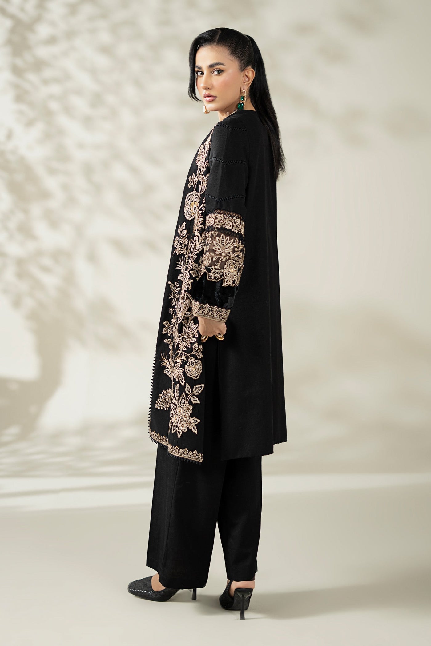 3 Piece Embroidered Khaddar Suit