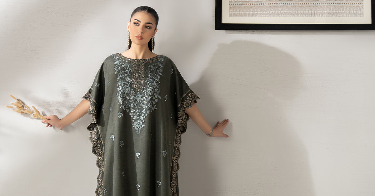 2 Piece Embroidered Woven Suit