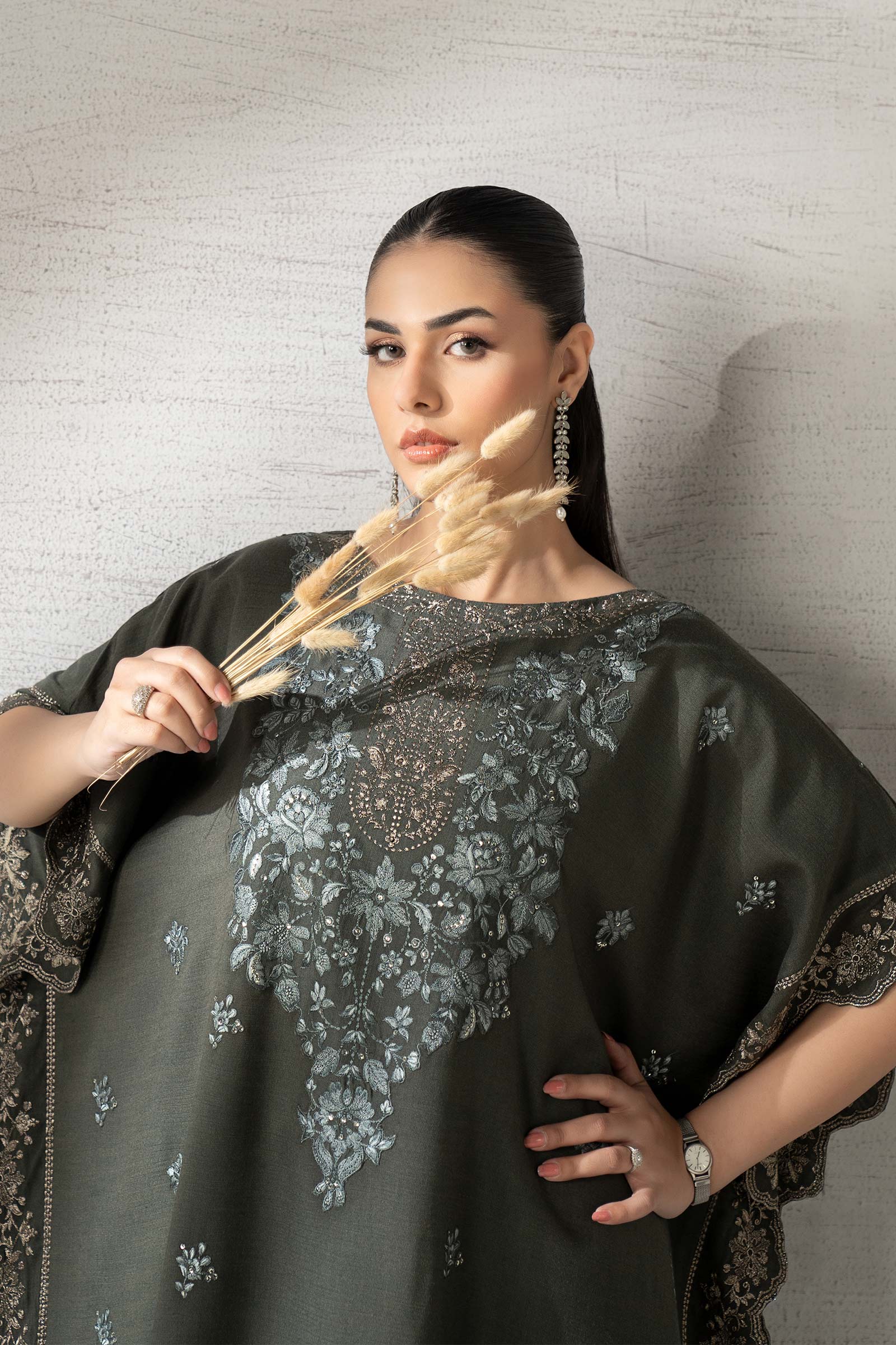 2 Piece Embroidered Woven Suit