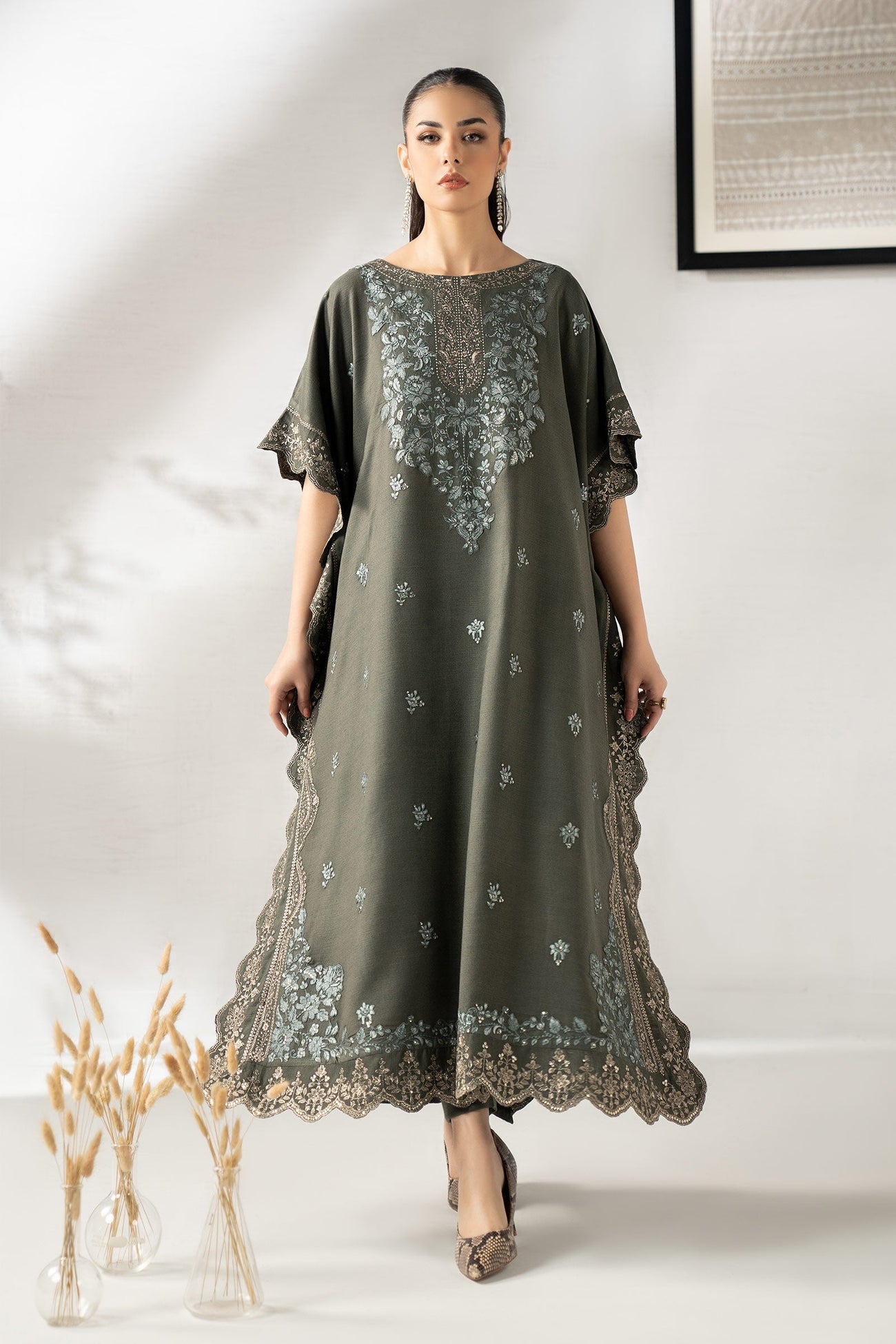 2 Piece Embroidered Woven Suit