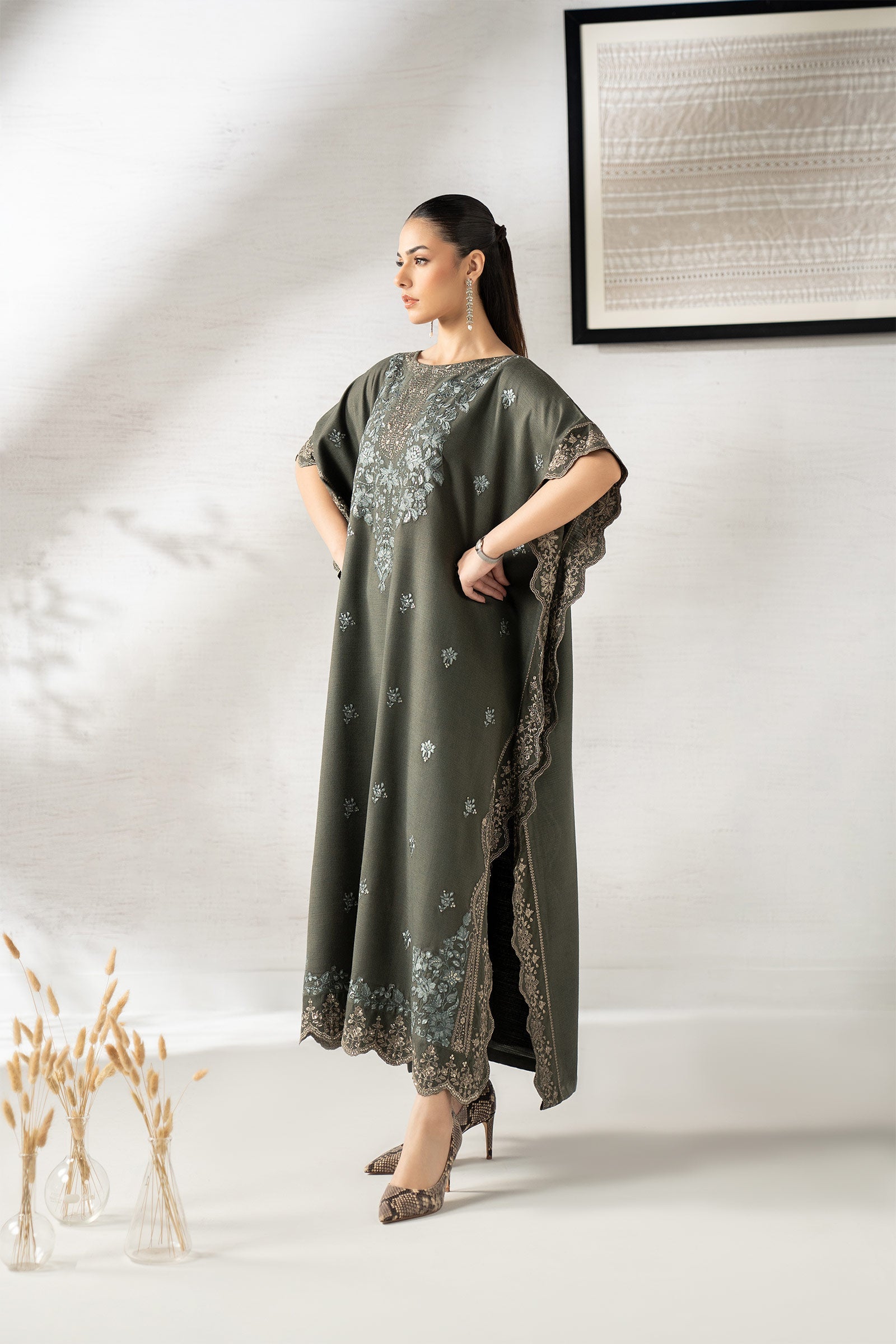 2 Piece Embroidered Woven Suit