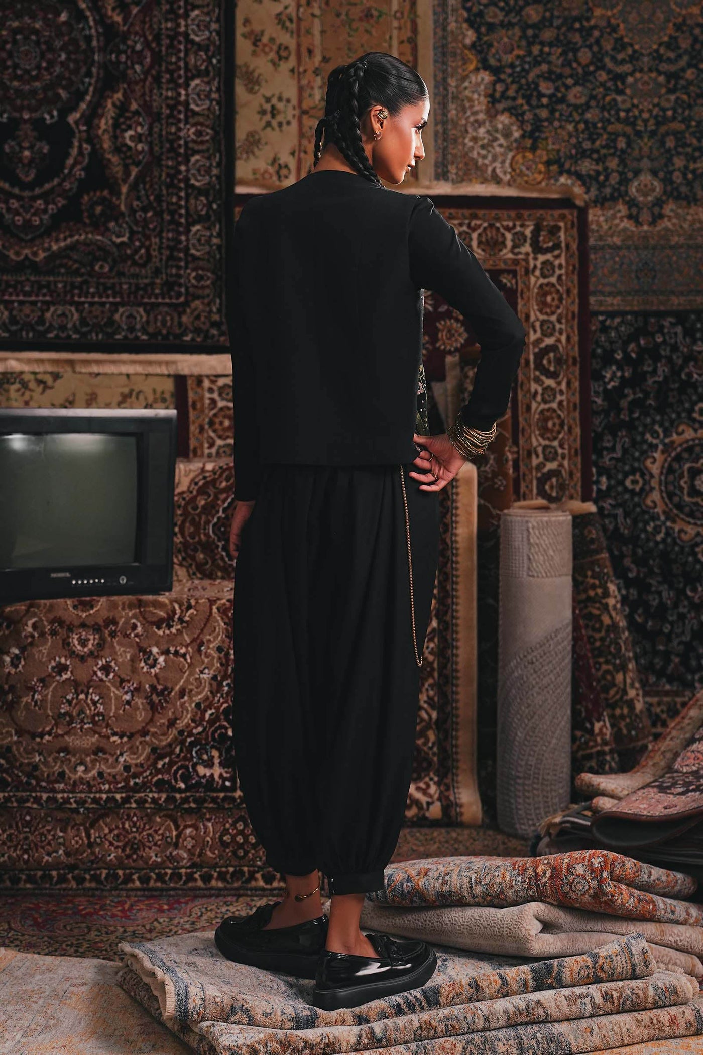 3 Piece Embroidered Khaddar Suit