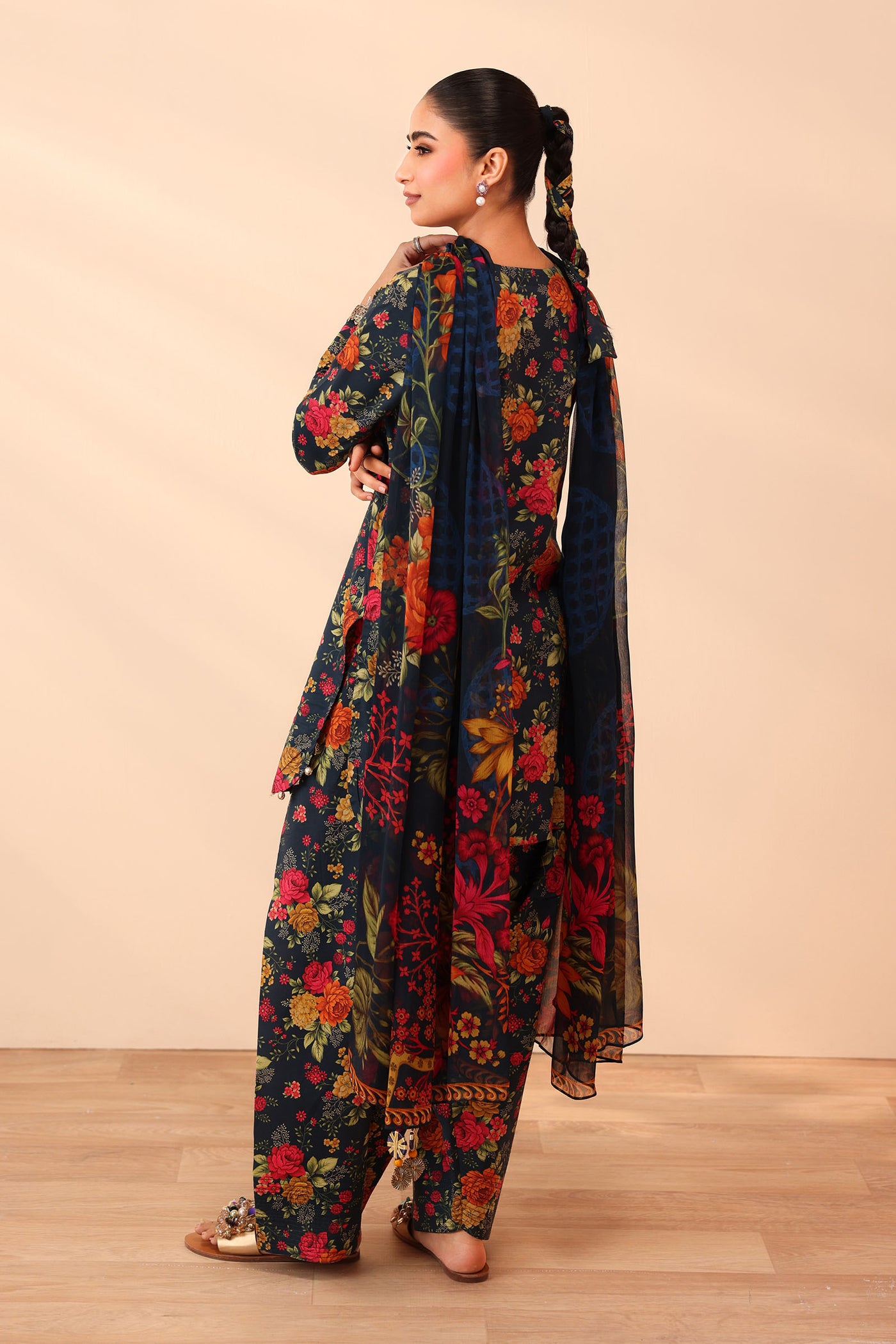 3 Piece Embroidered Lawn Suit