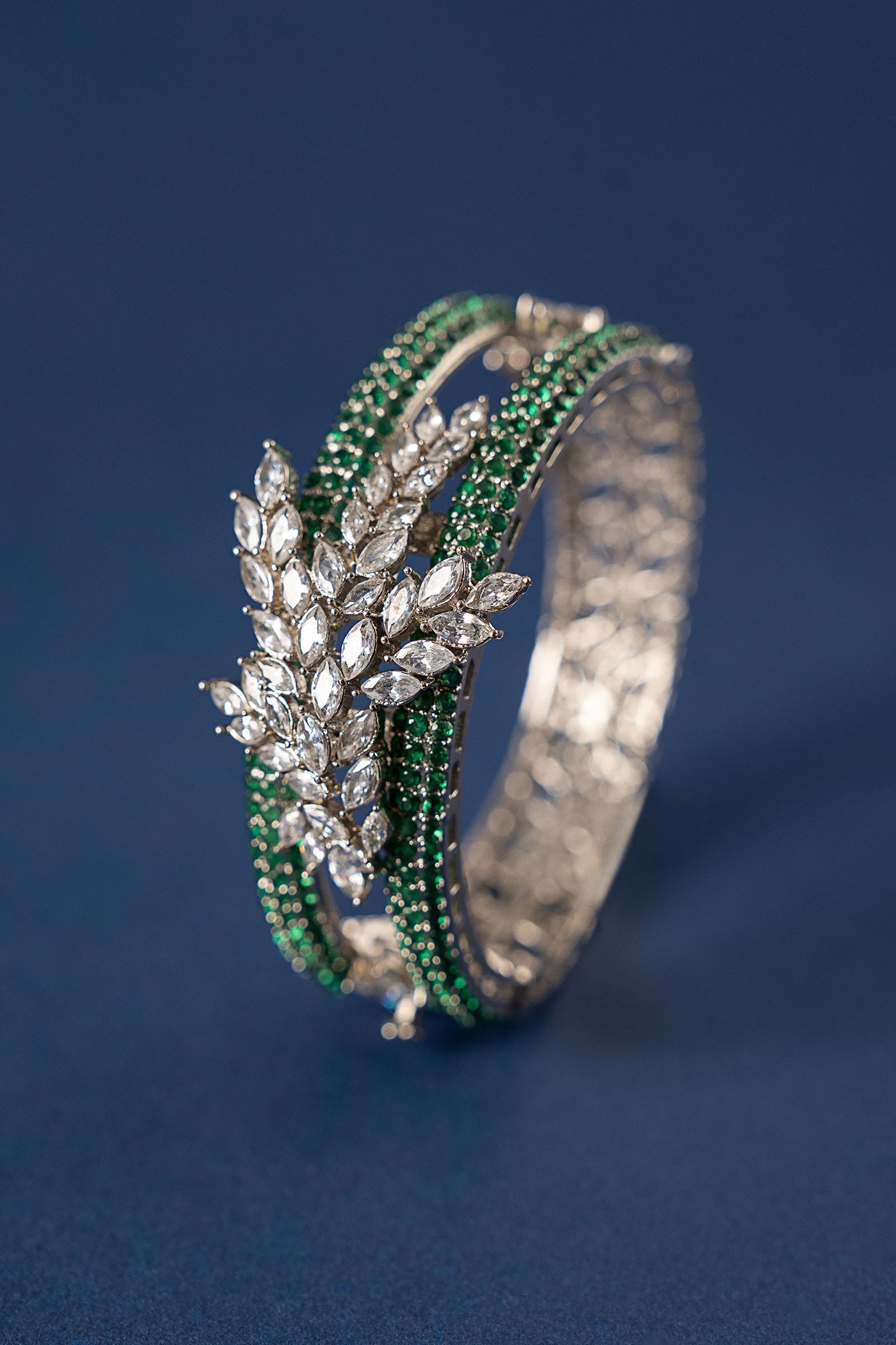 Leafra Bangle