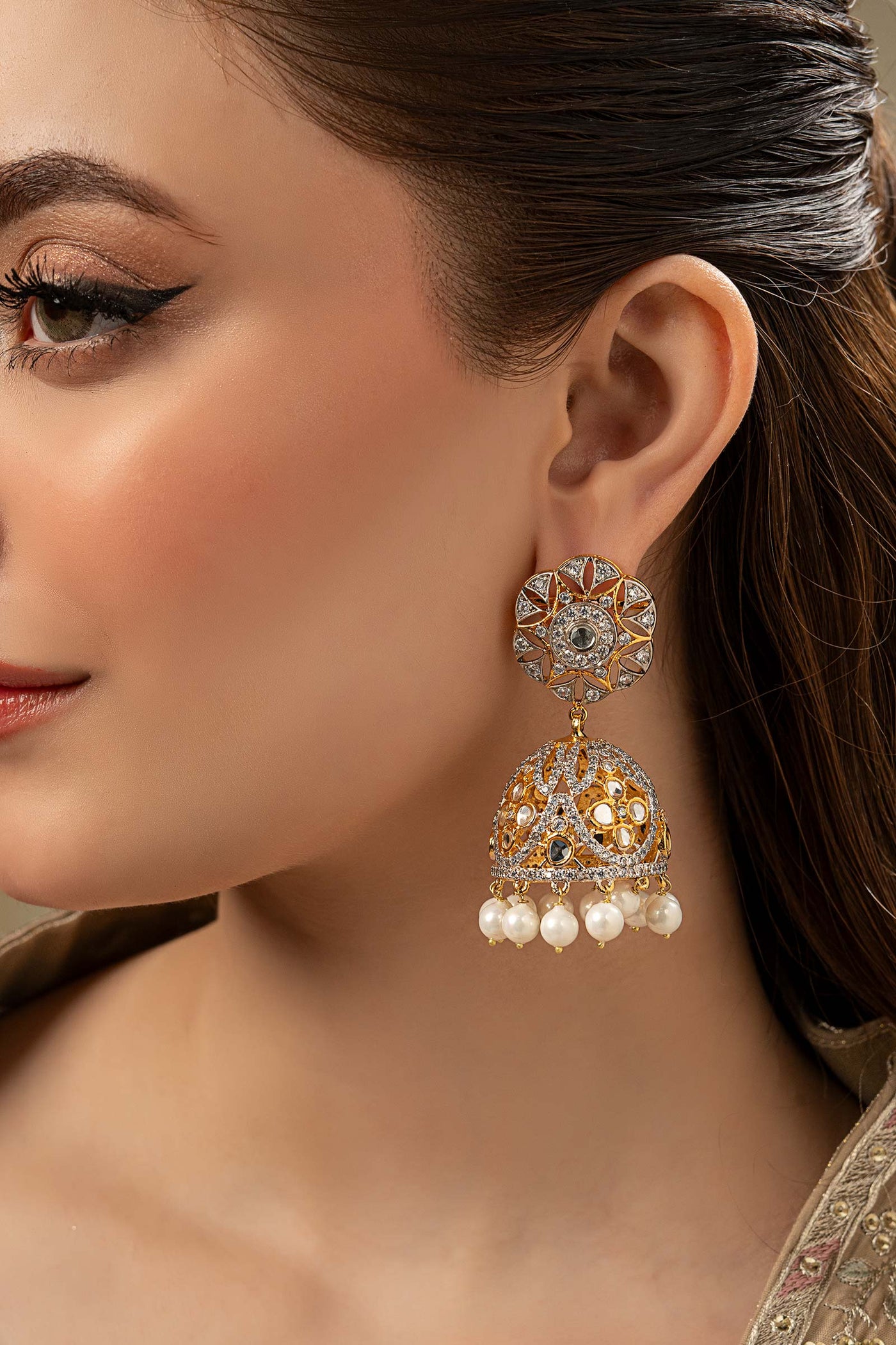 Pankhi Jhumka