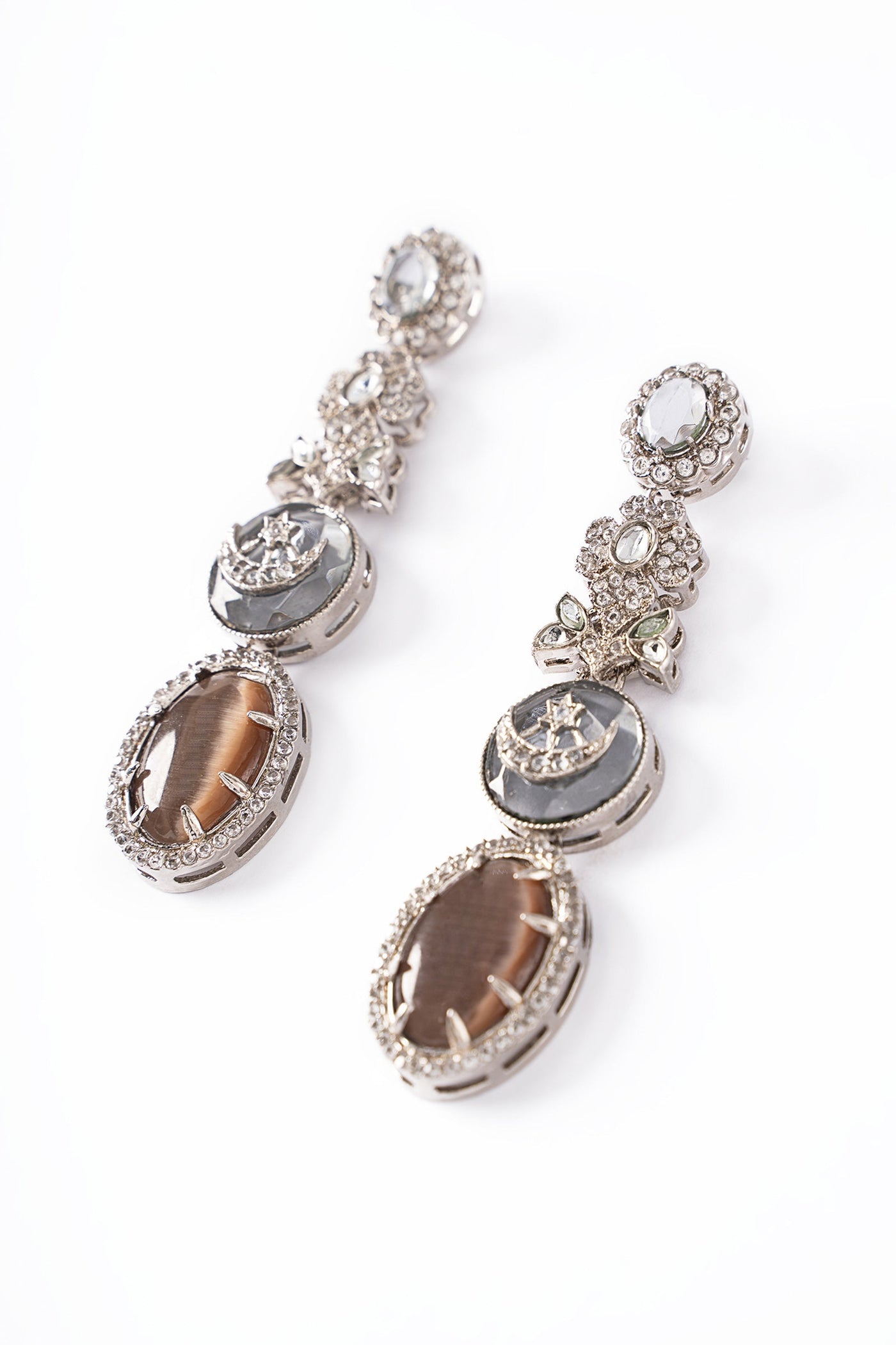Chaand Taara Earrings