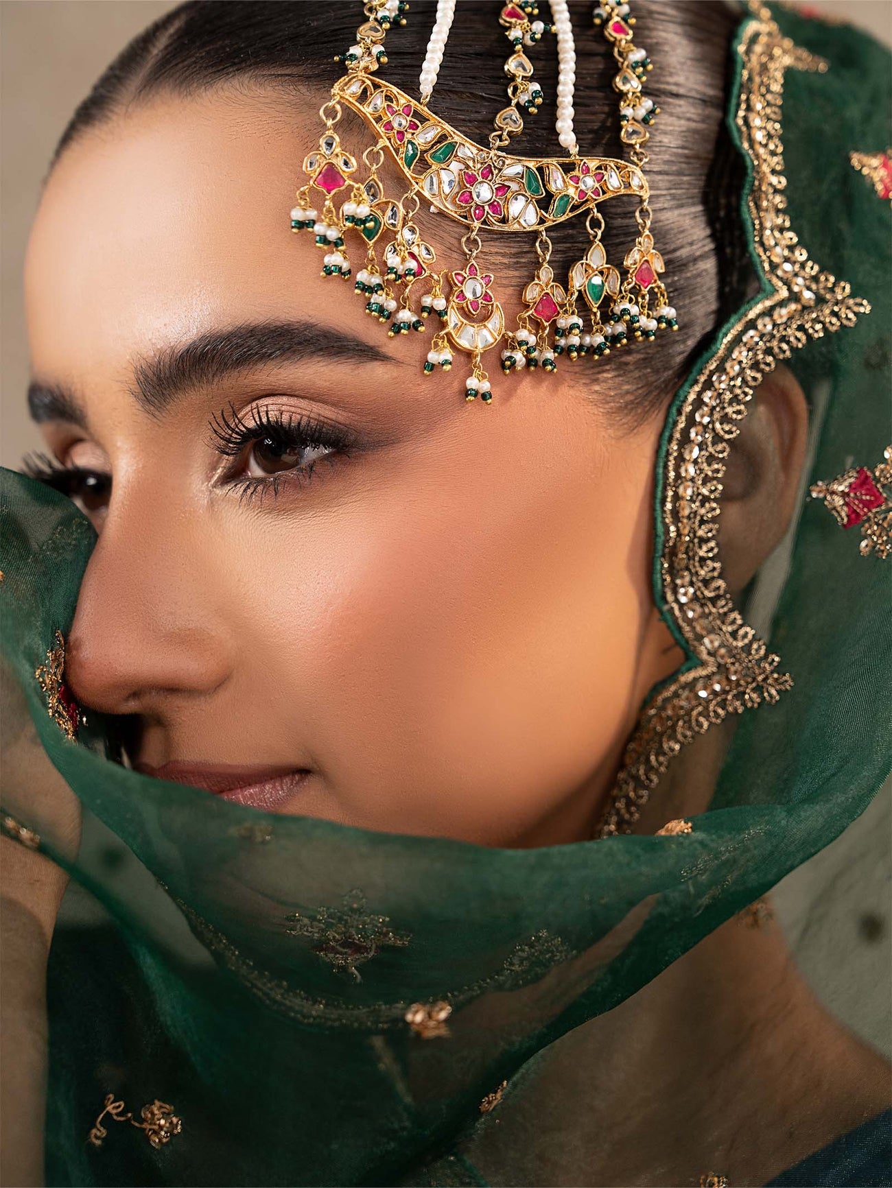 Gulmira Jhoomar