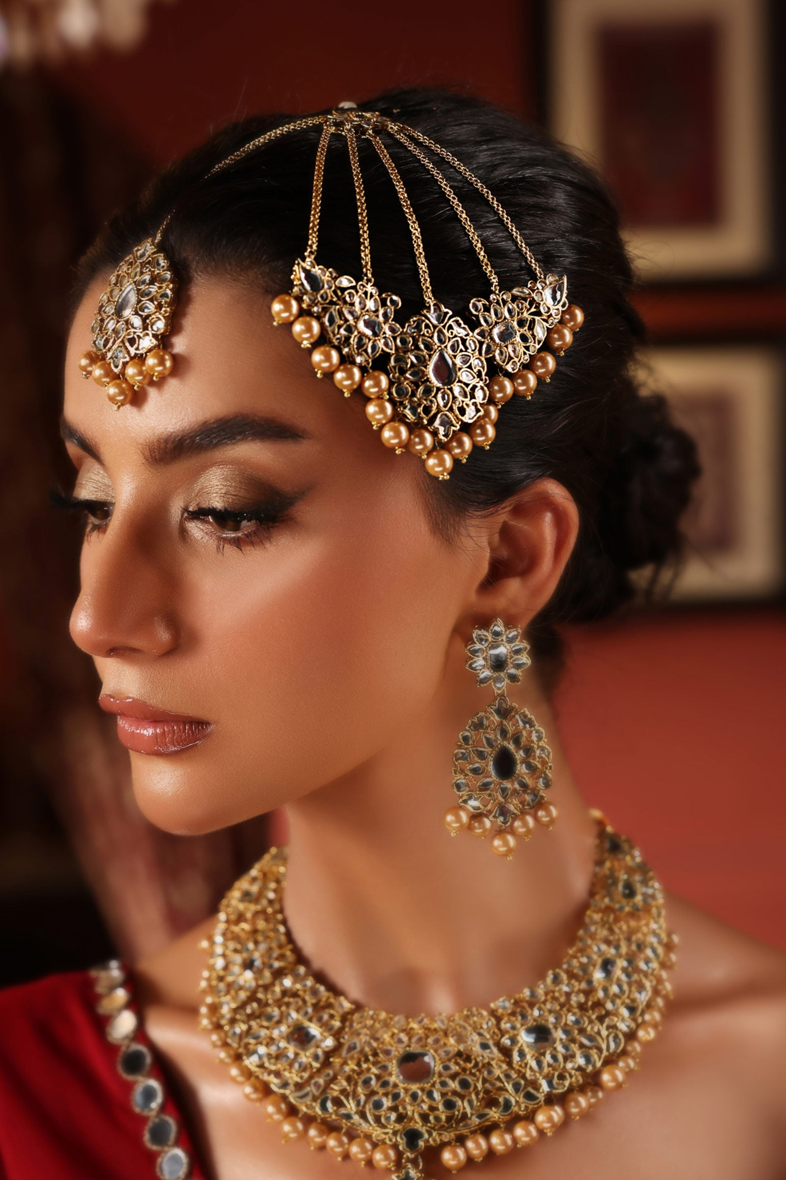 Mahraani Jhoomar