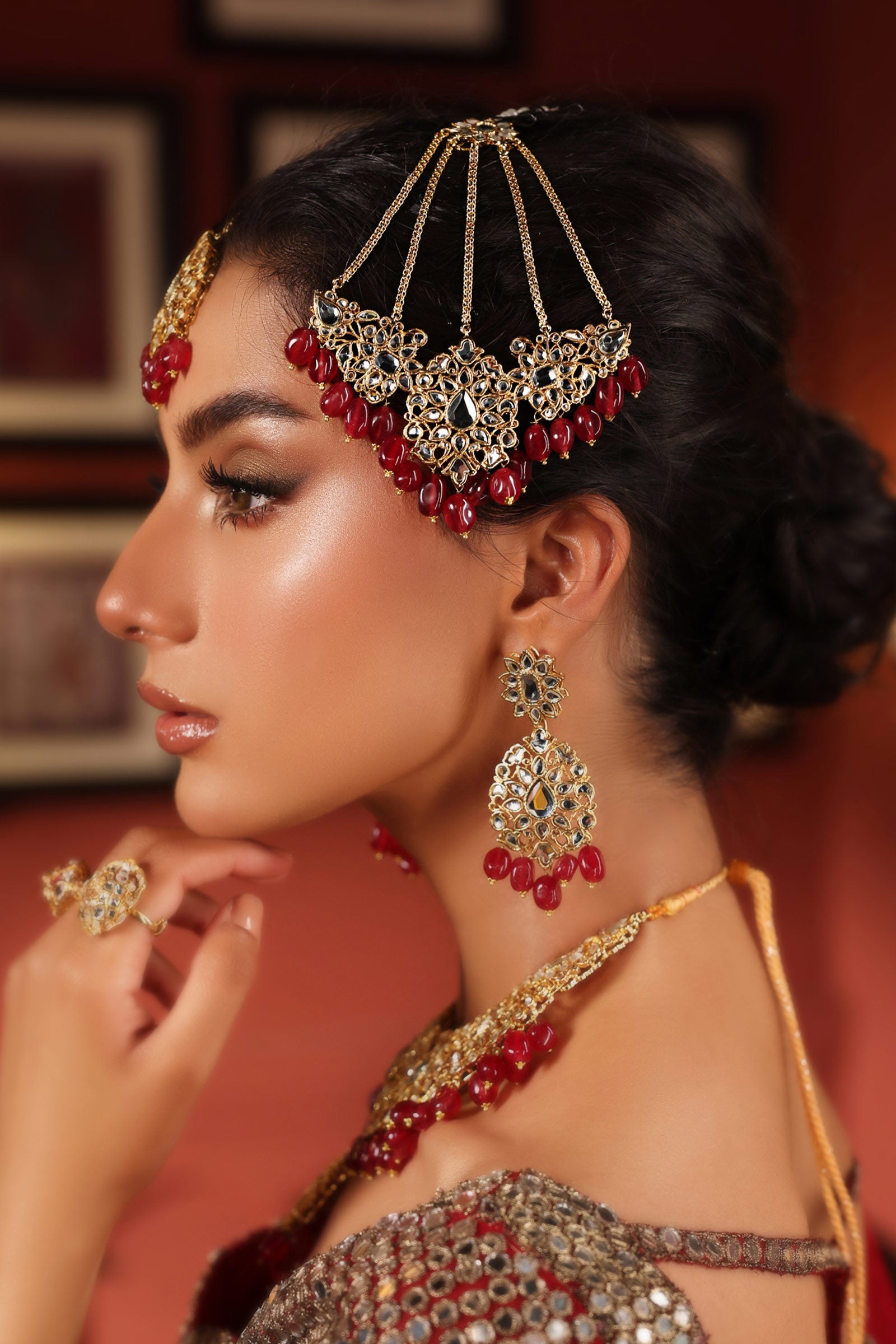 Mahraani Jhoomar