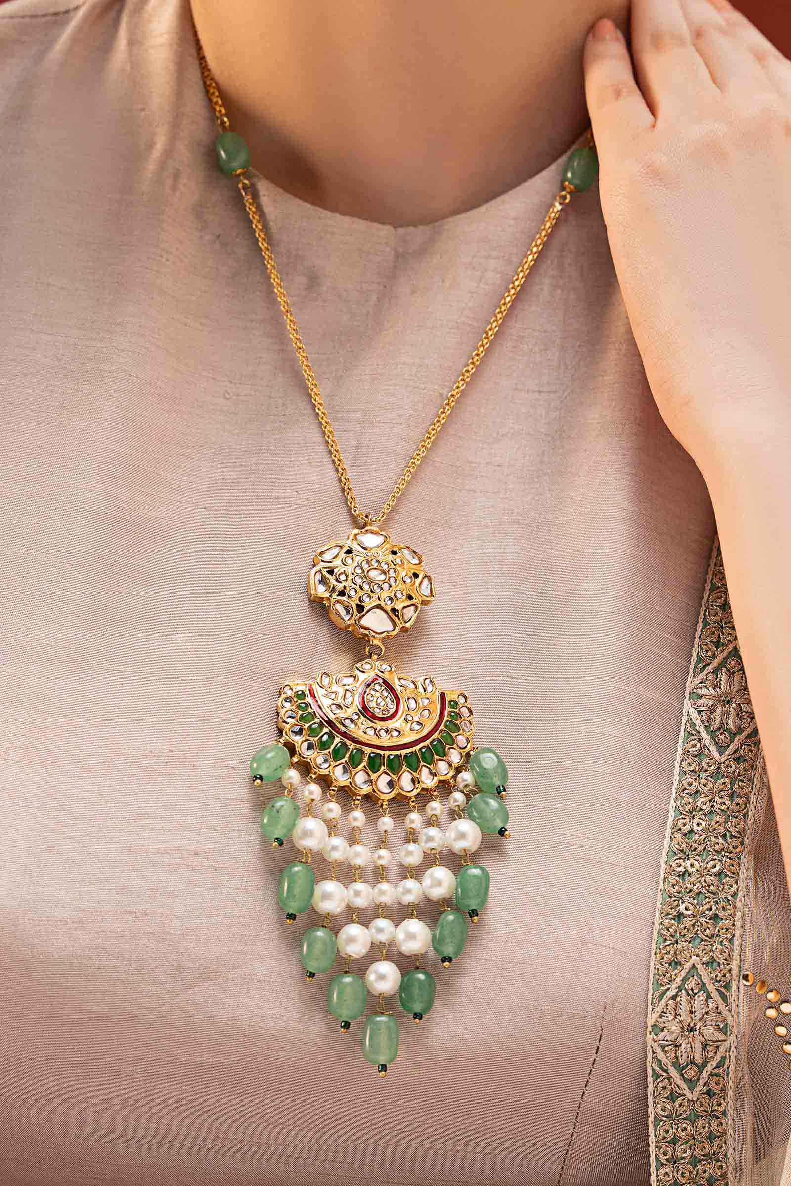 Nigarish Pendant