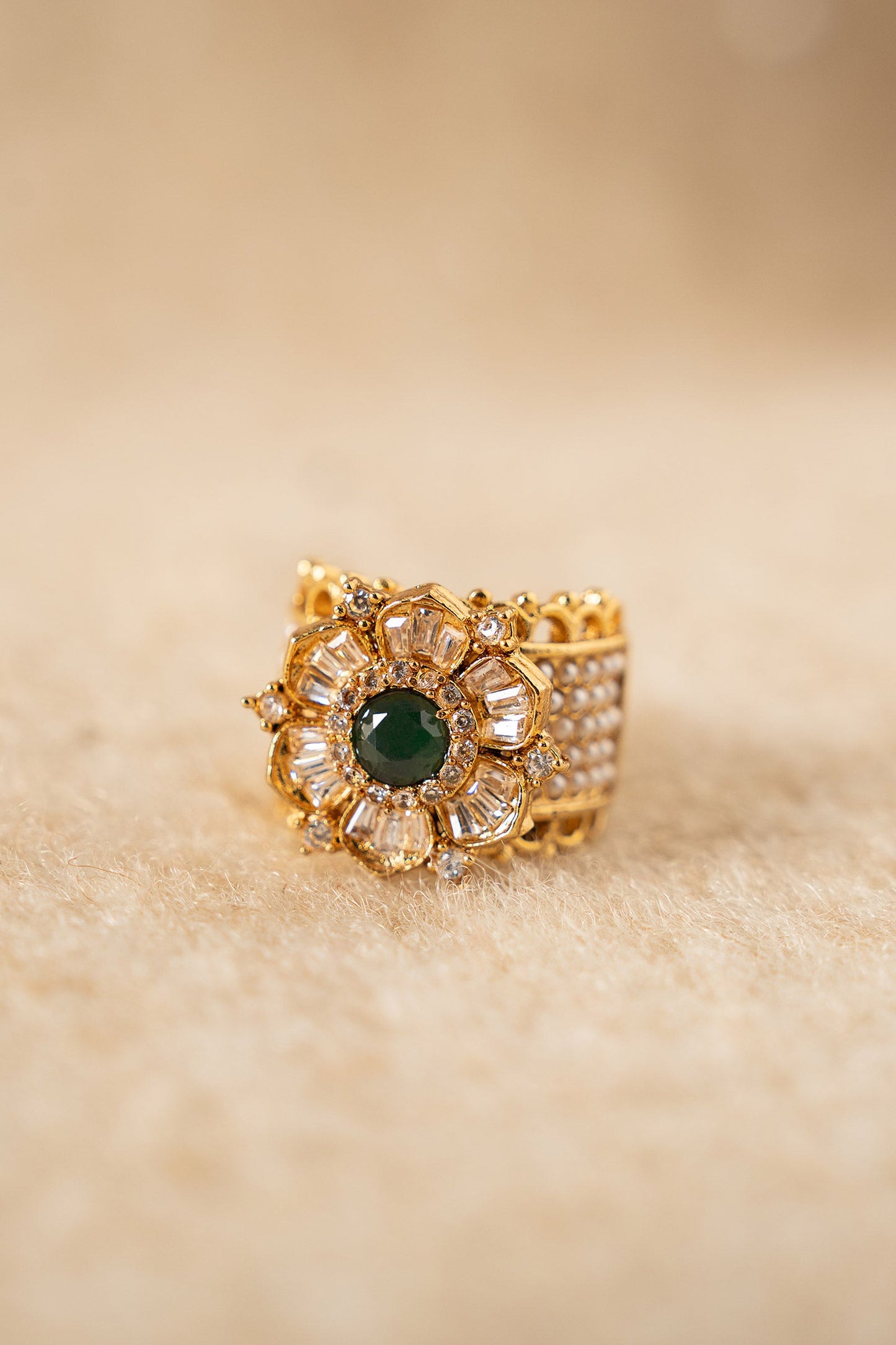 Zironyxa Ring