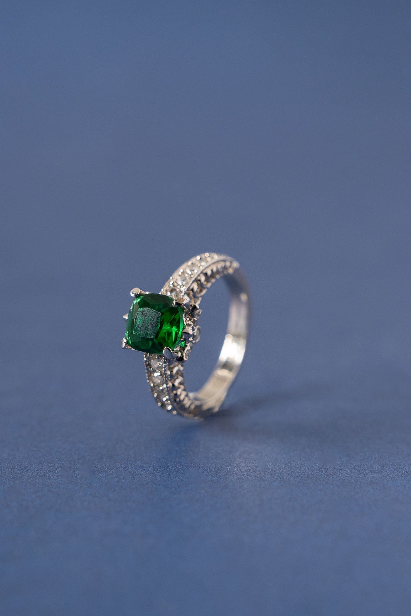 Lusmera Ring