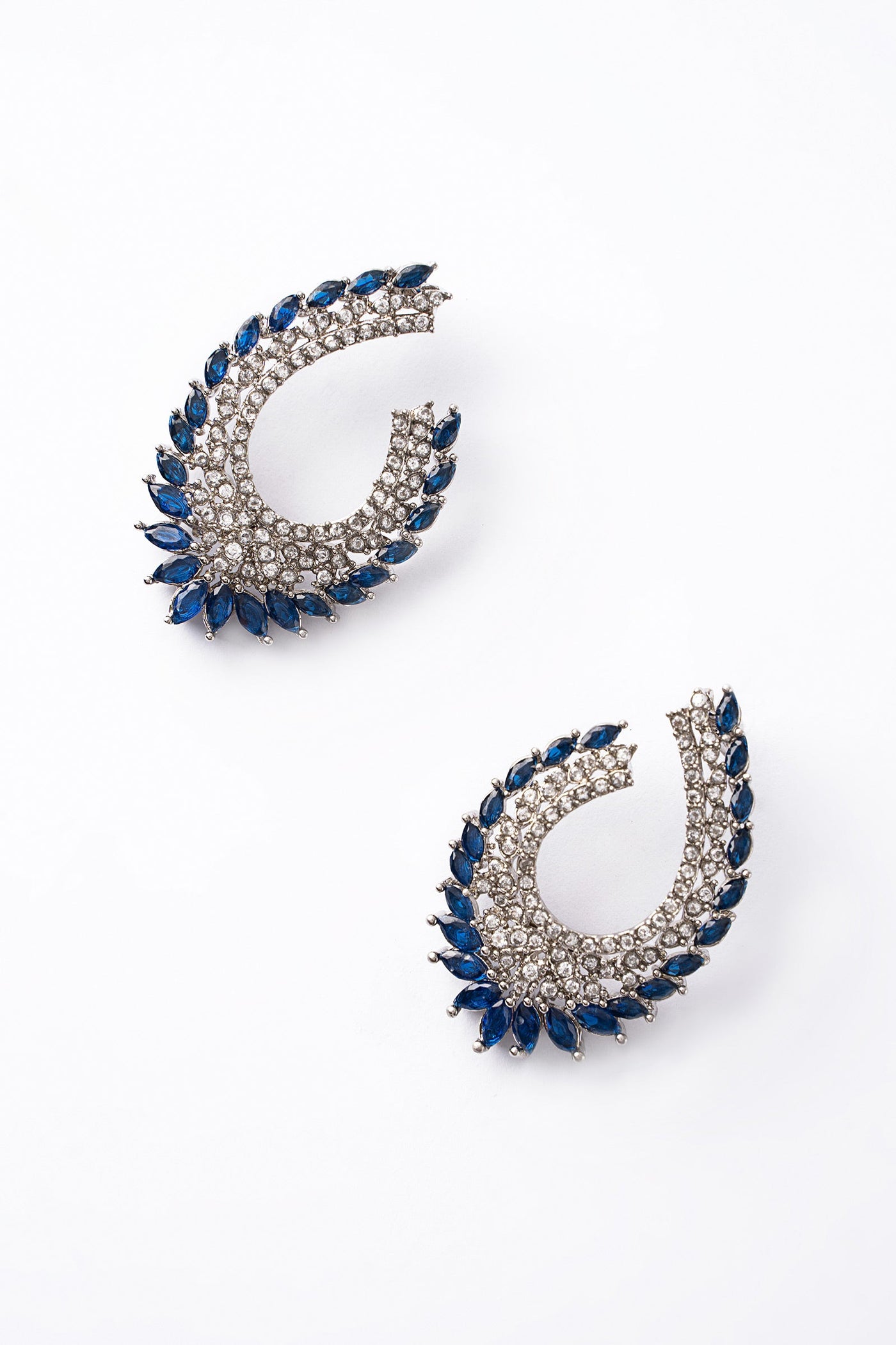 Swirl Studs