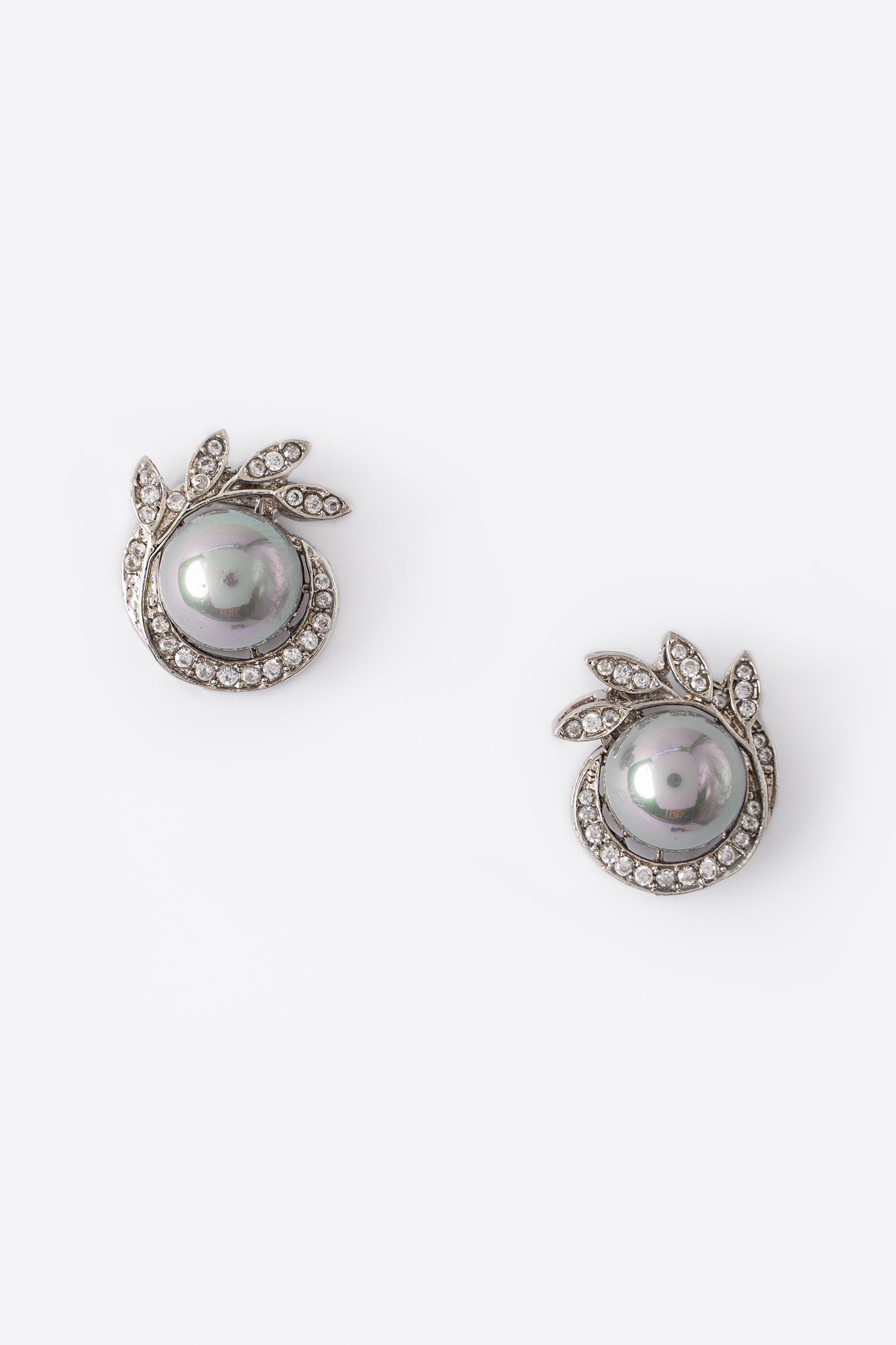 Leaf Studs