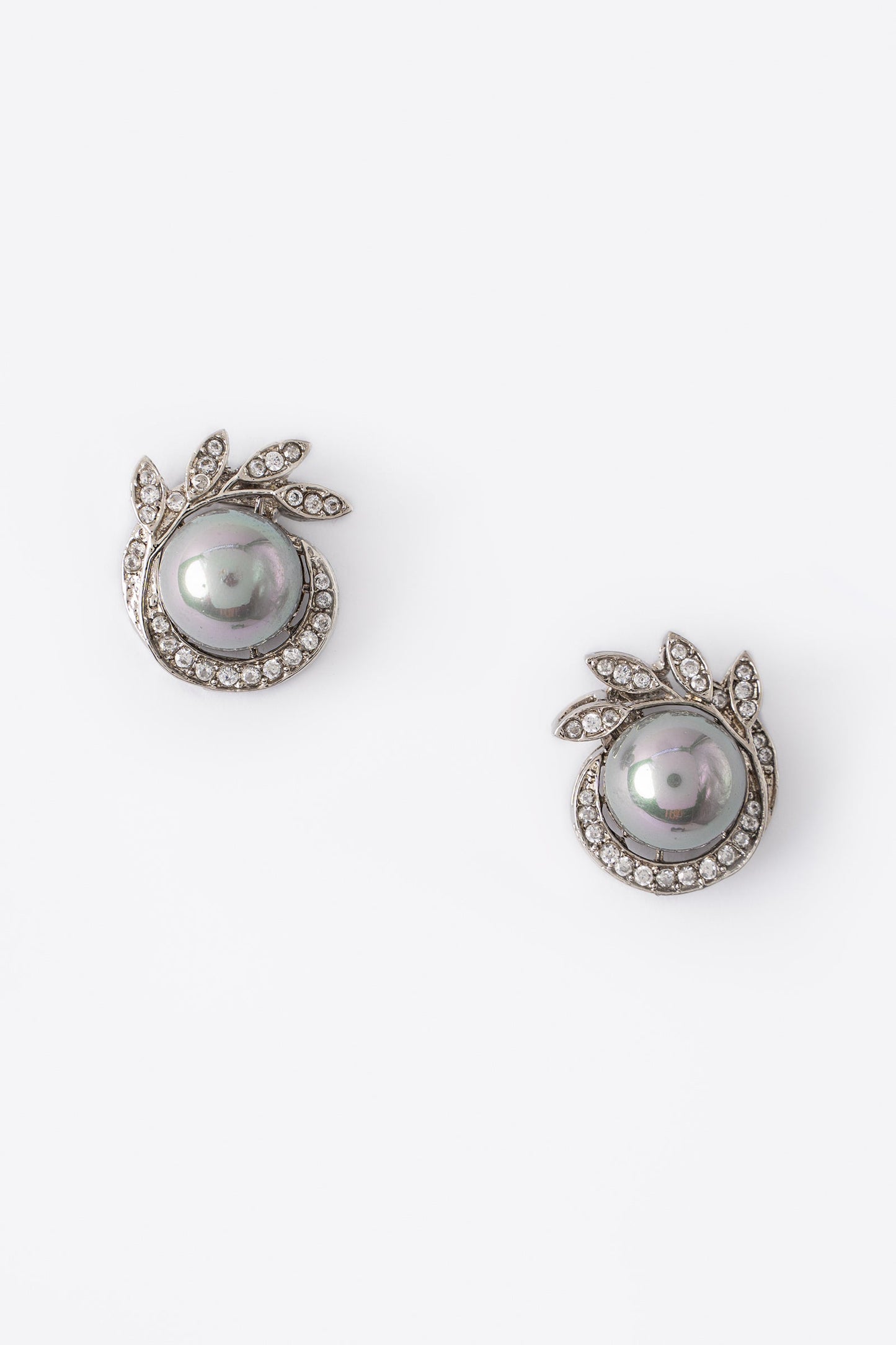 Leaf Studs