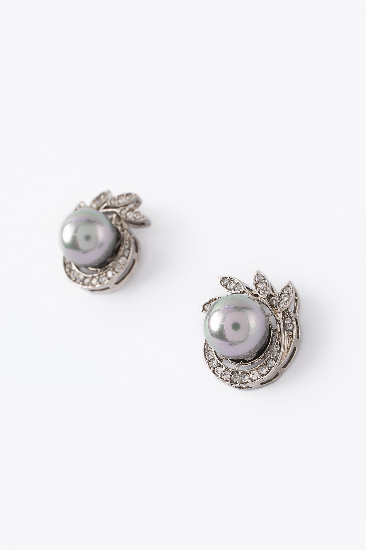 Leaf Studs