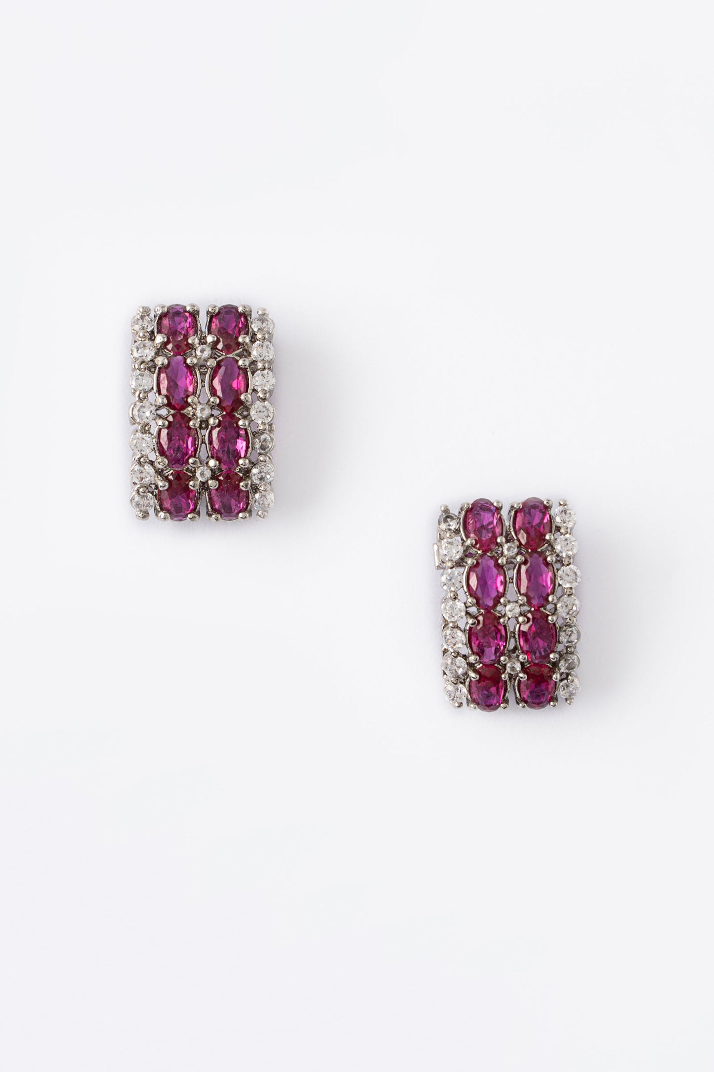 Injila Studs