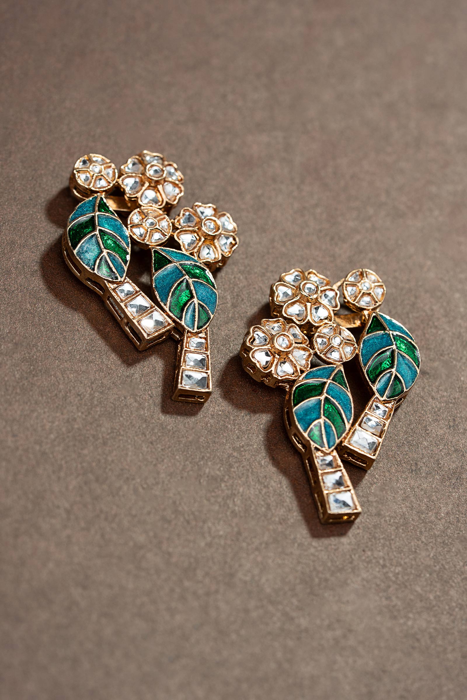 Nazina Studs