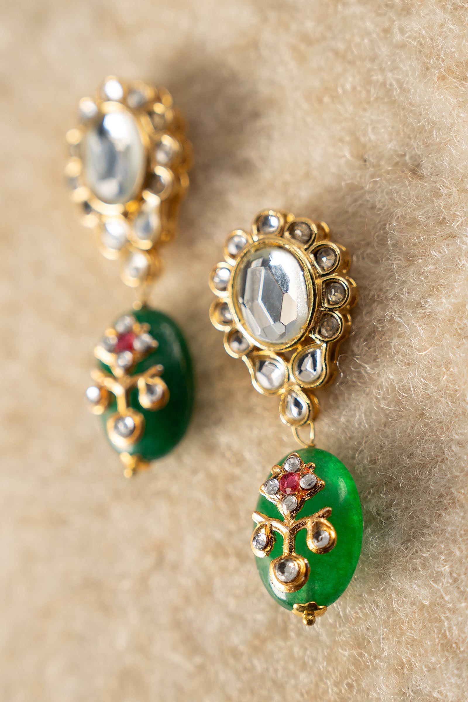 Zinnara Studs