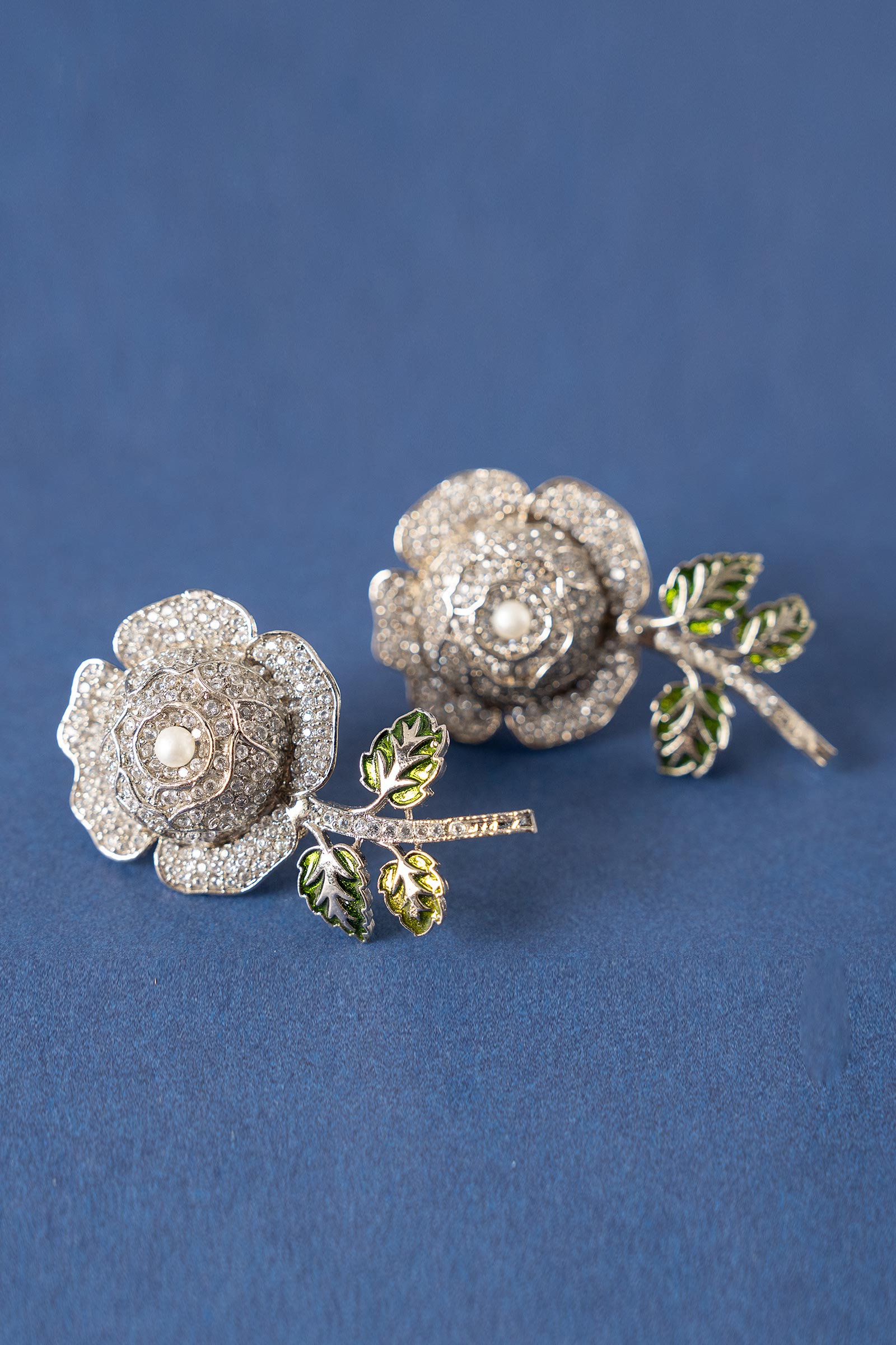 Rosavi Studs