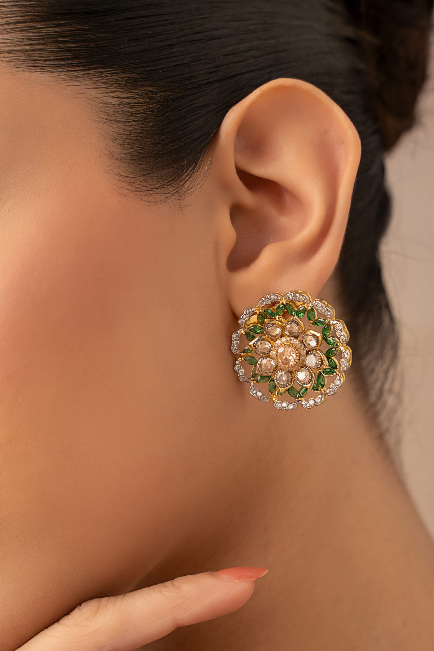 Riha Studs