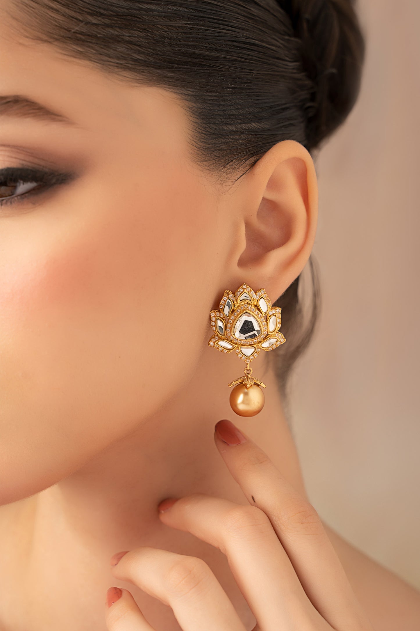 Juman Studs