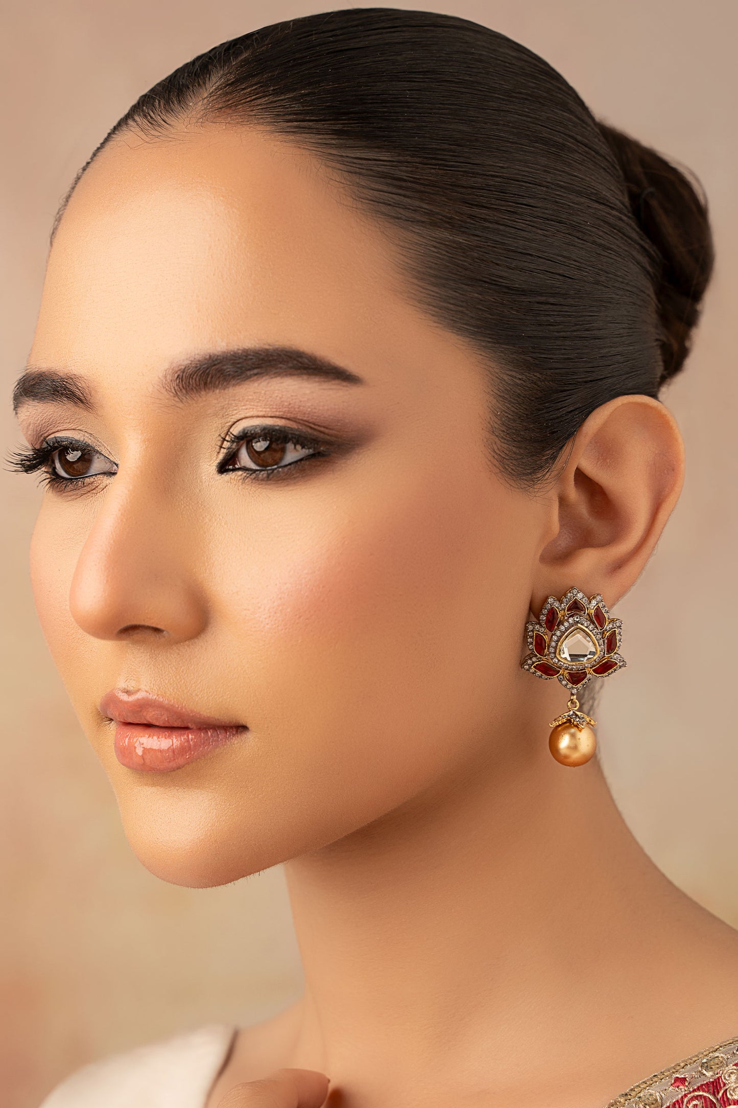 Juman Studs