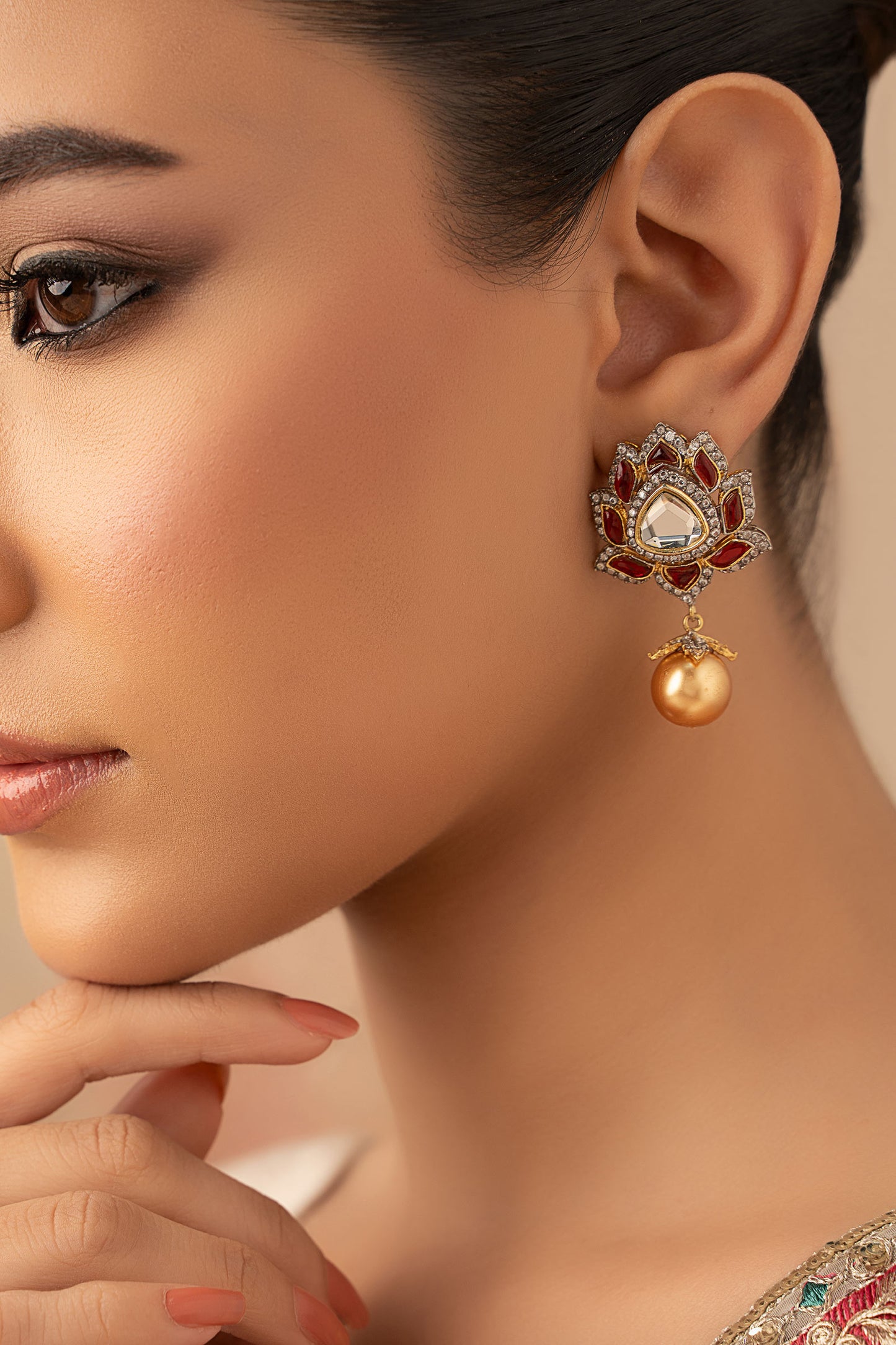 Juman Studs