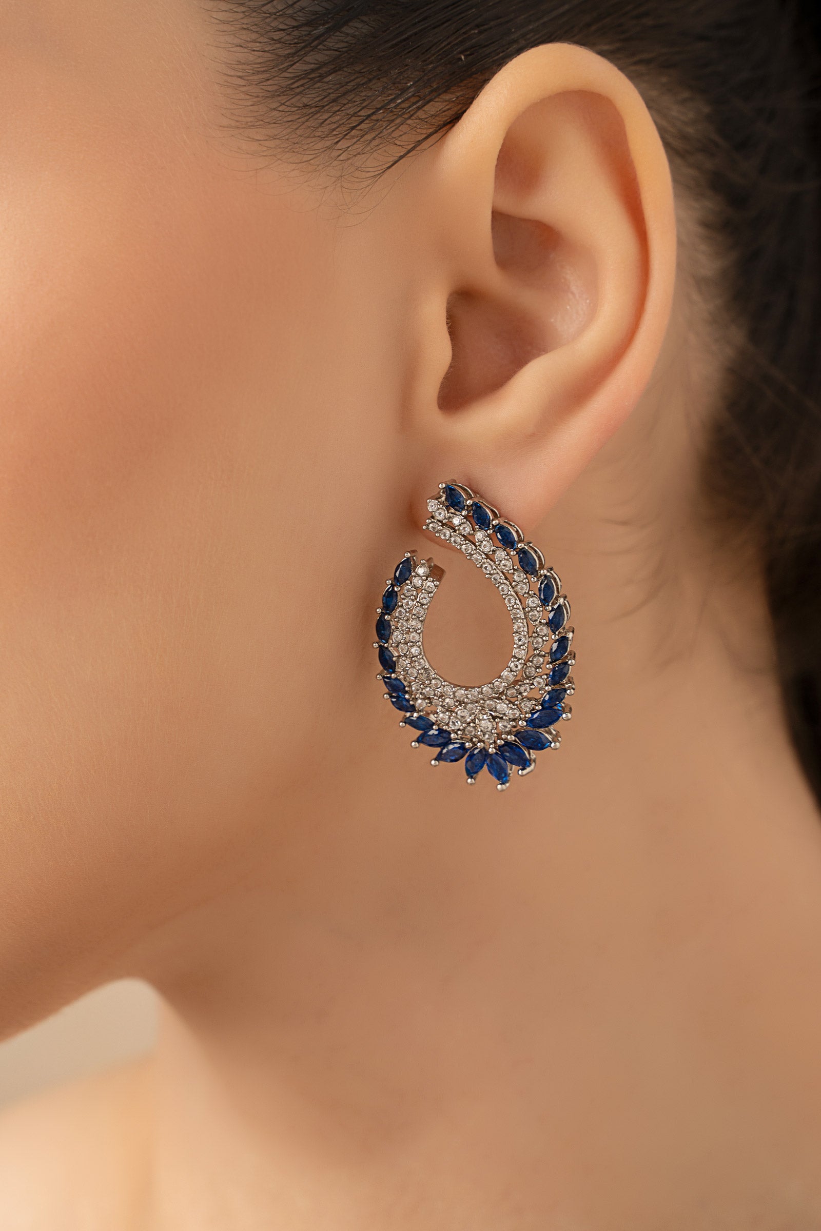 Swirl Studs