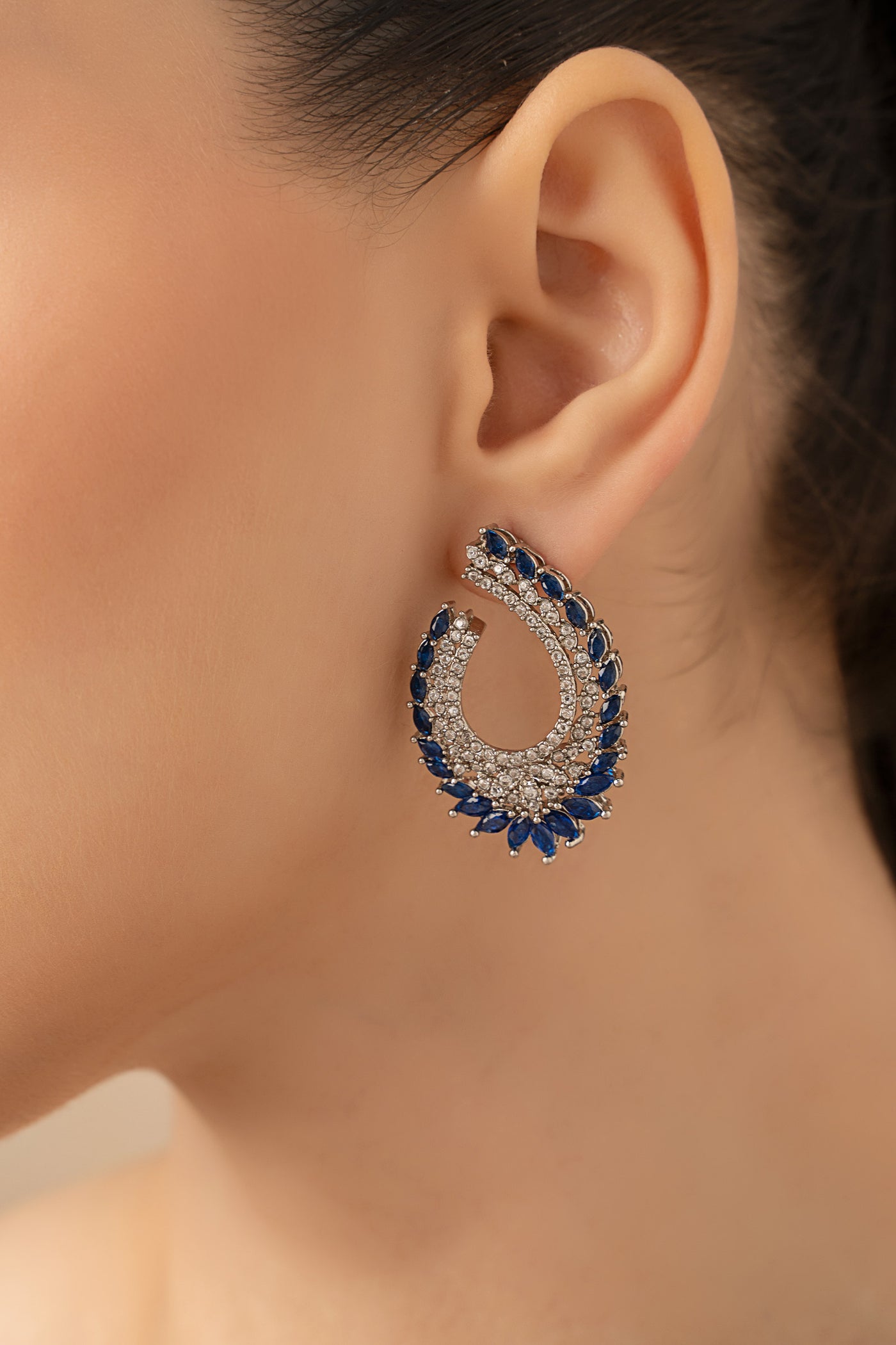Swirl Studs