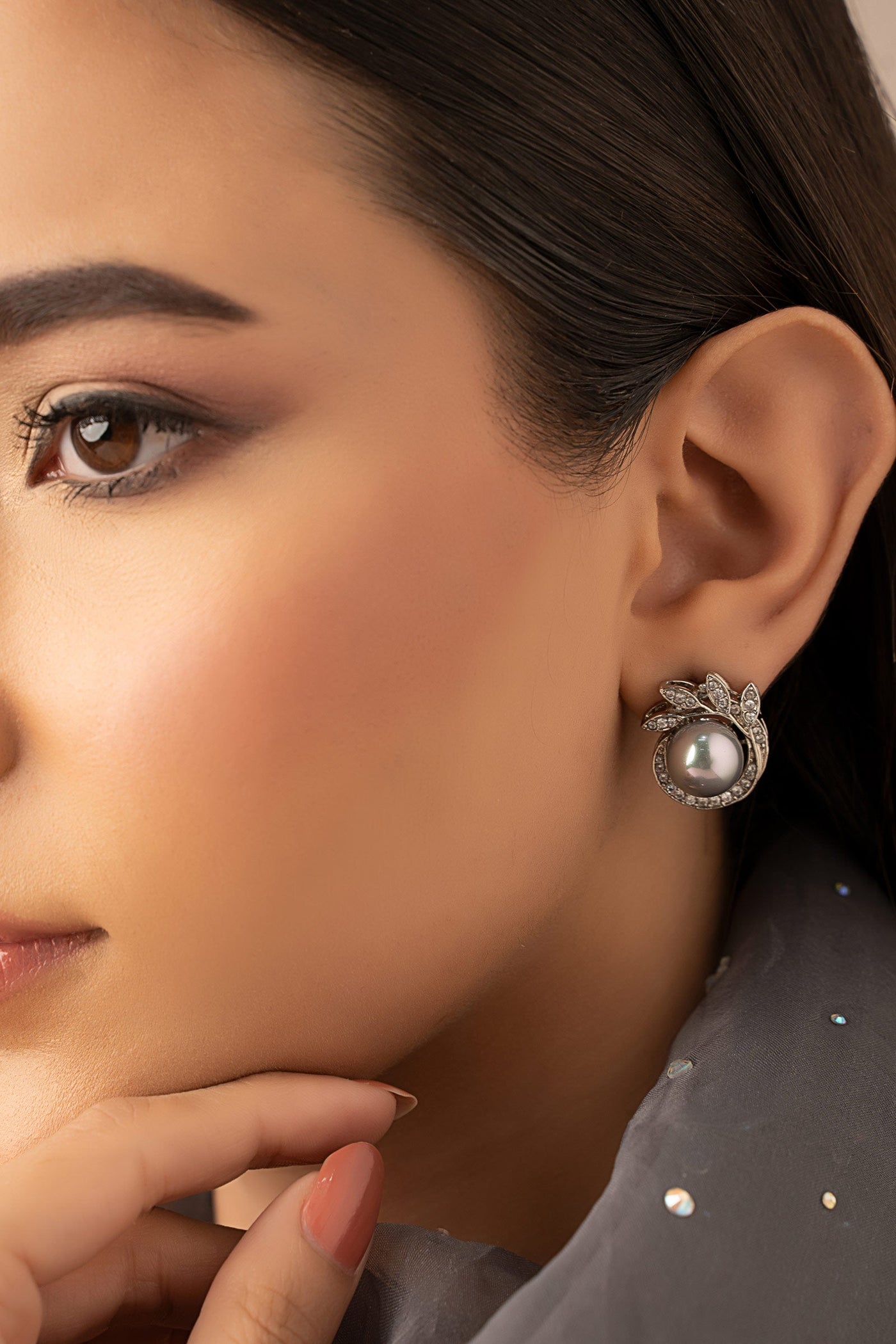 Leaf Studs